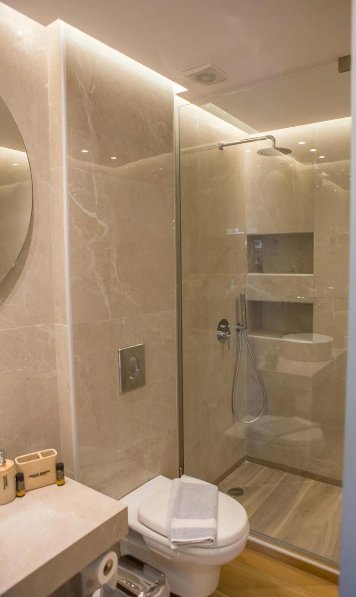 Theo Beach Hotel Apartments