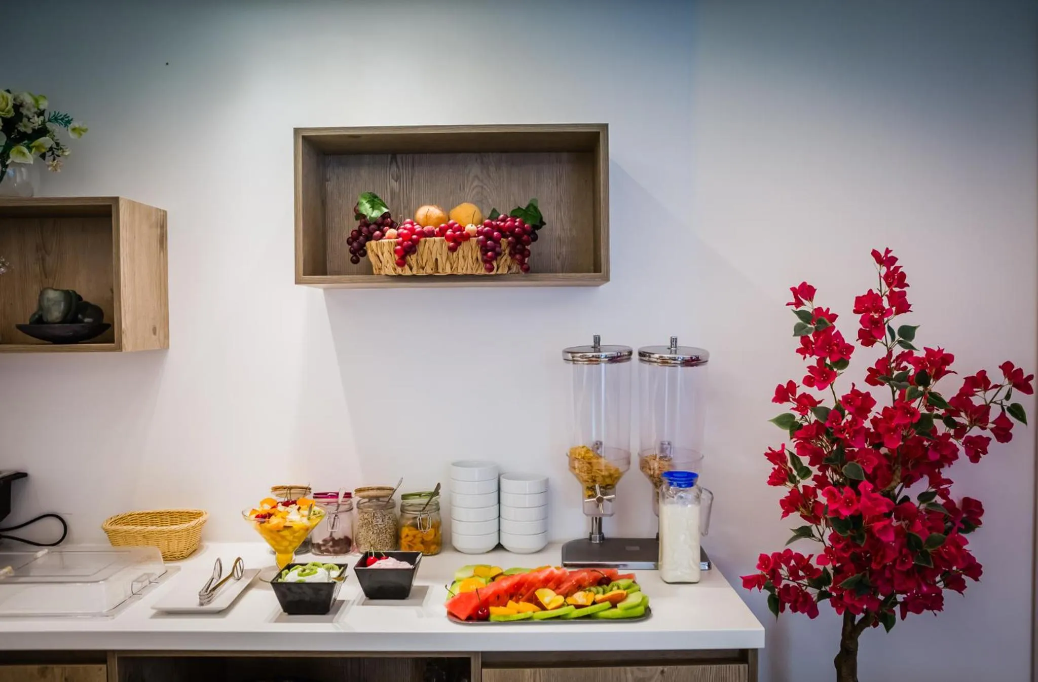 Theo Beach Hotel Apartments