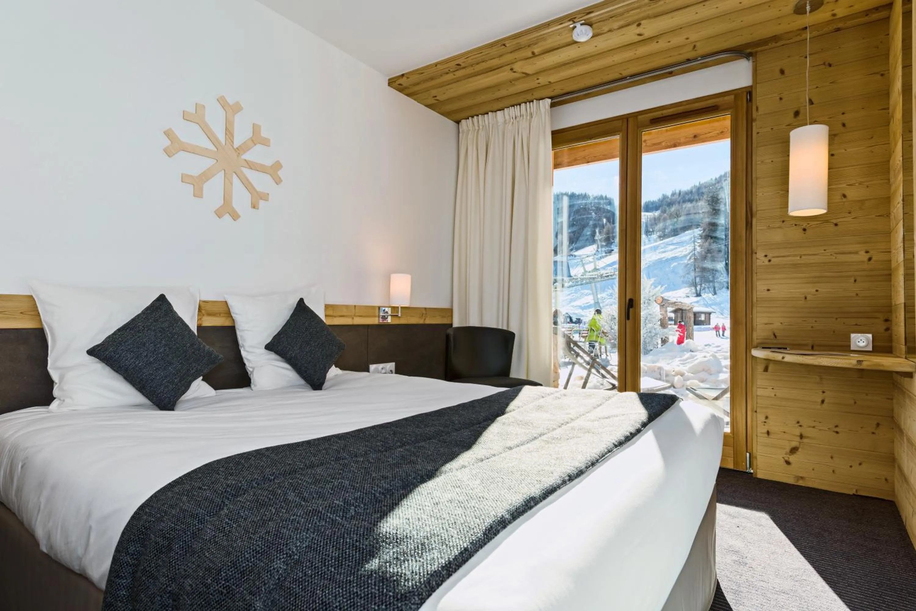 Bedroom, Bed in Marmotel & Spa