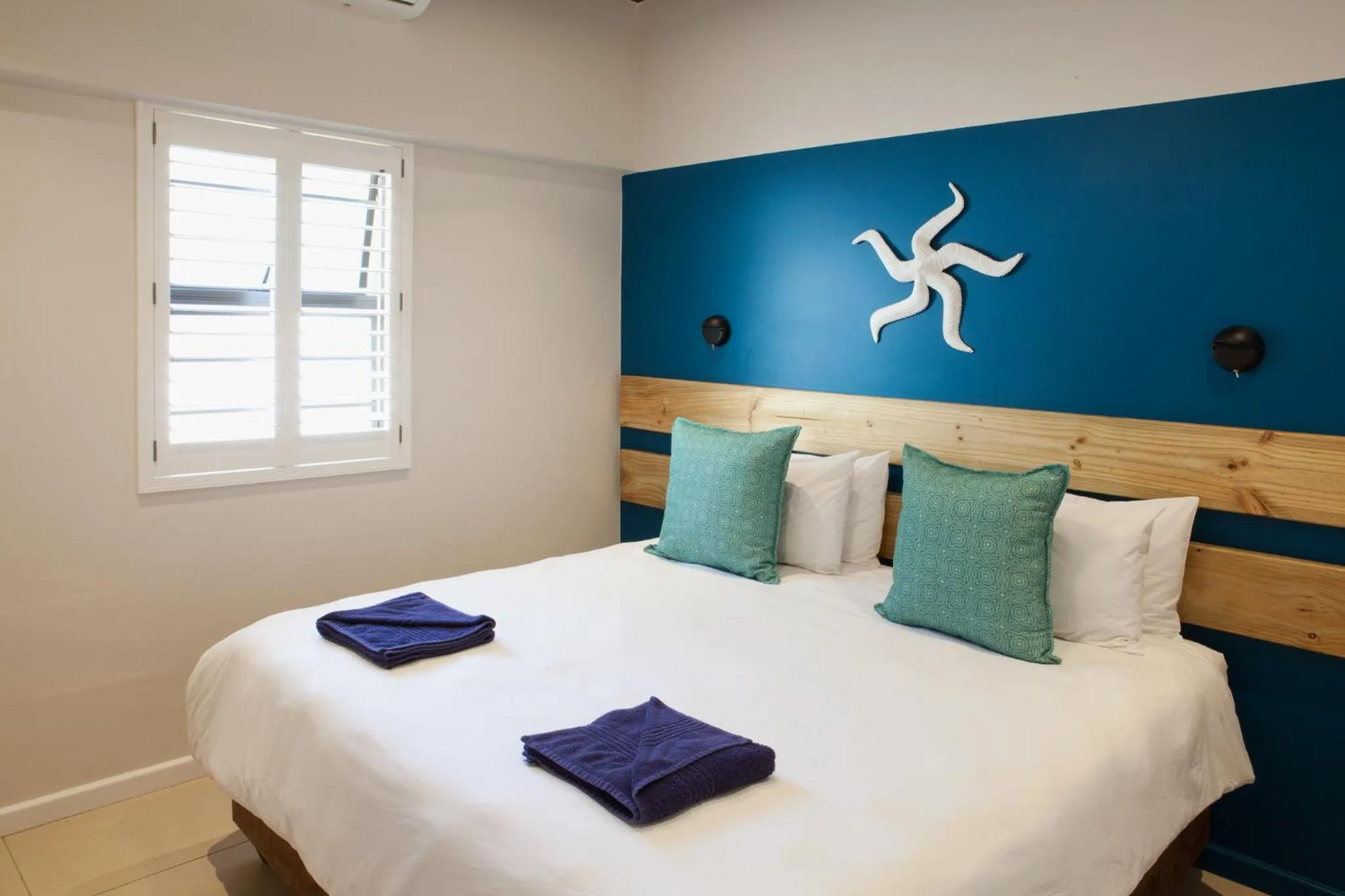 Bedroom, Bed in Plett Beachfront Accommodation