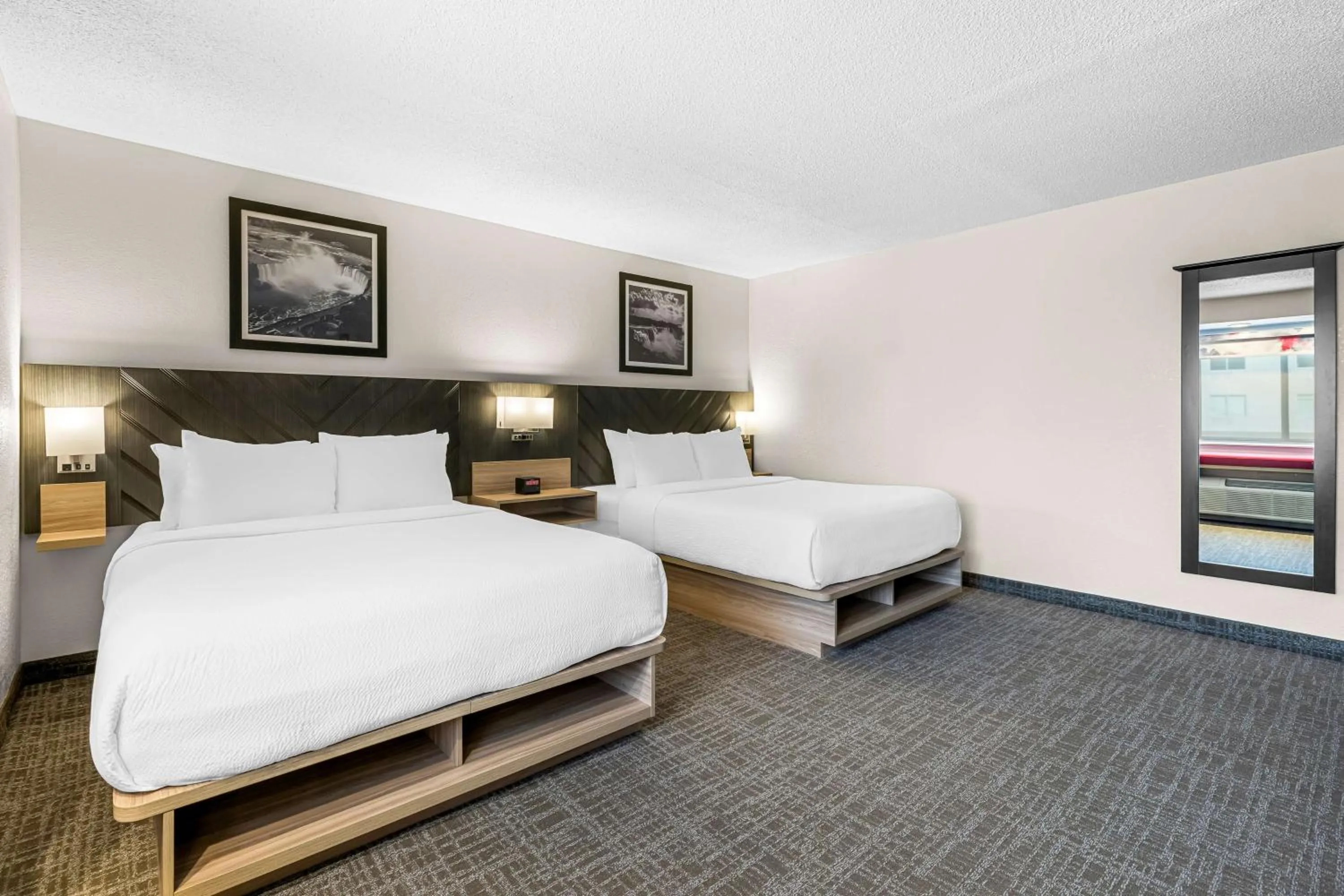 Bedroom, Bed in Best Western Buffalo Inn & Suites