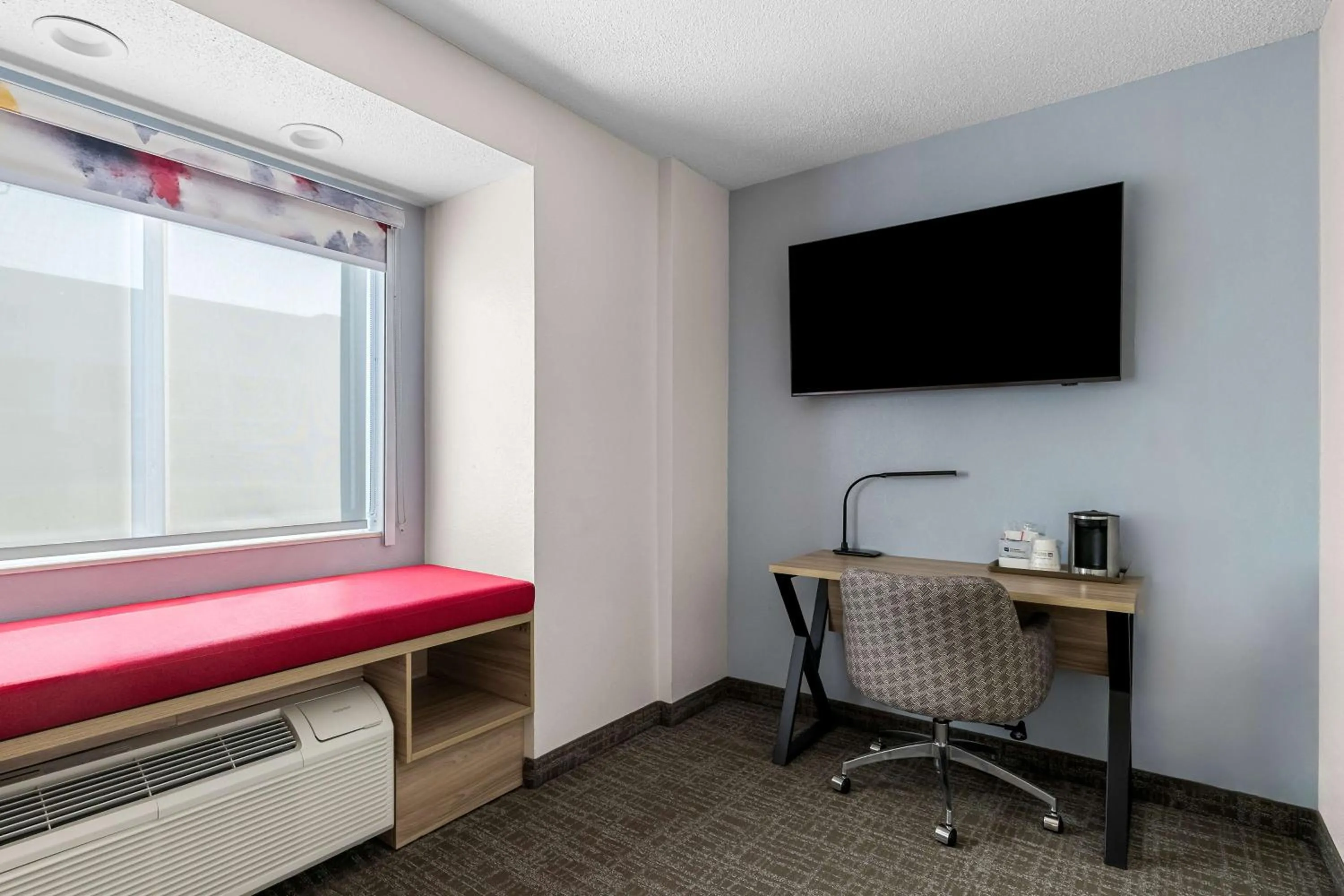 Bedroom, Bed in Best Western Buffalo Inn & Suites