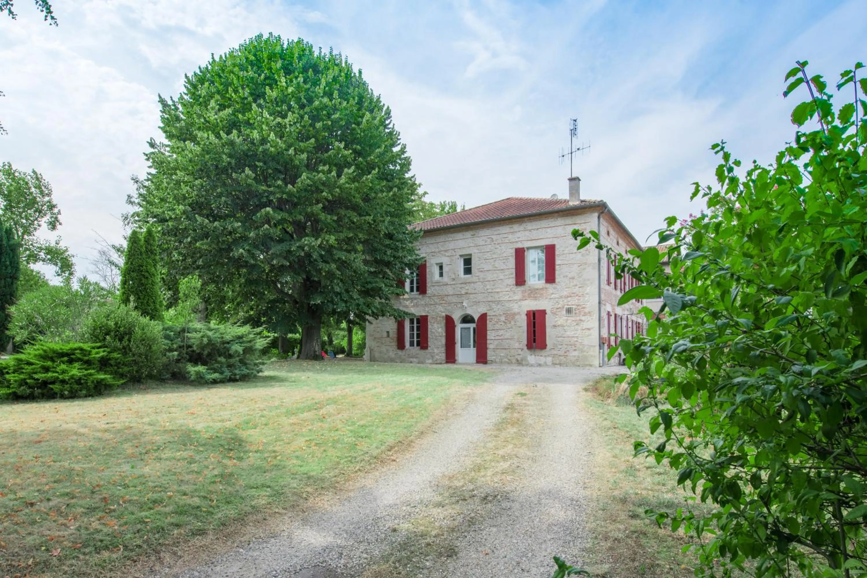Facade/entrance in Logis Hotels - Au Colombier du Touron