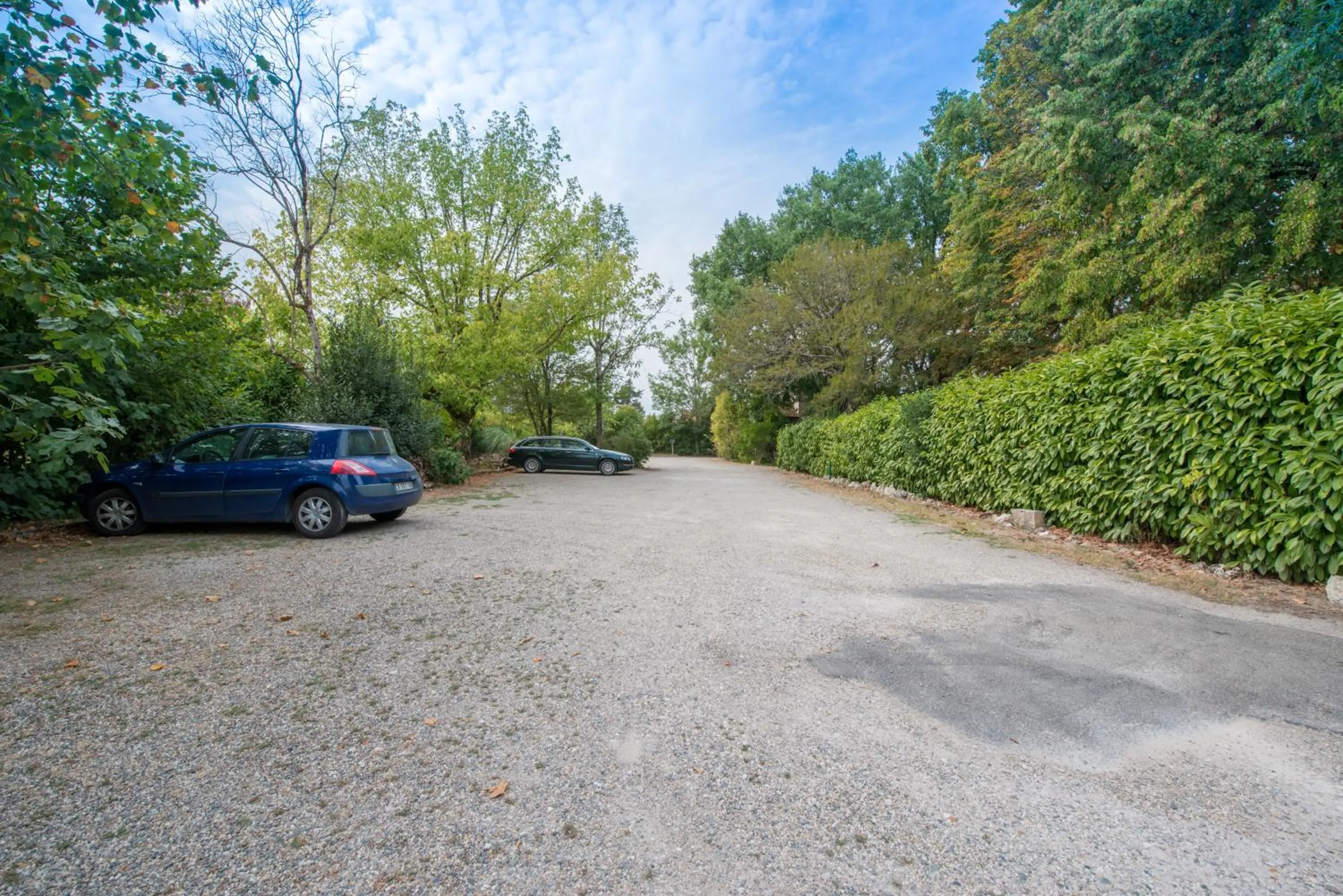 Garden in Logis Hotels - Au Colombier du Touron