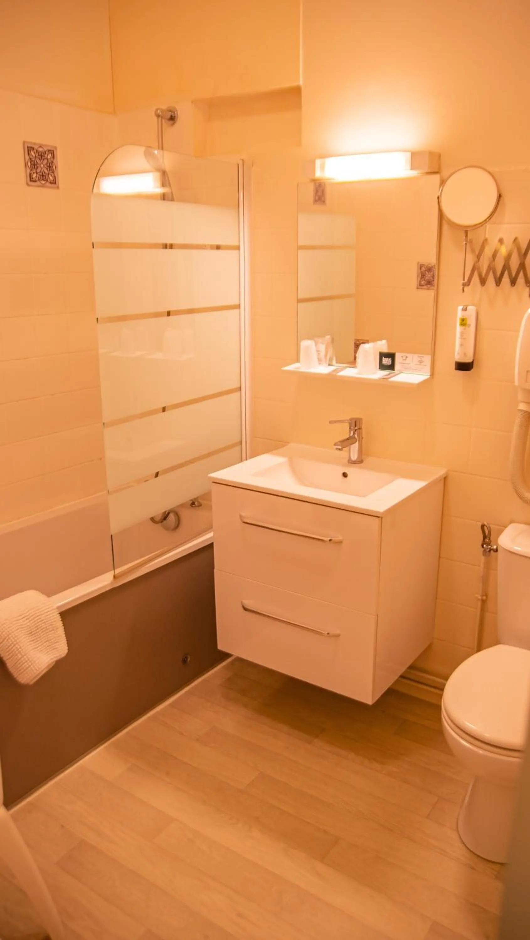 Logis Hotels - Au Colombier du Touron