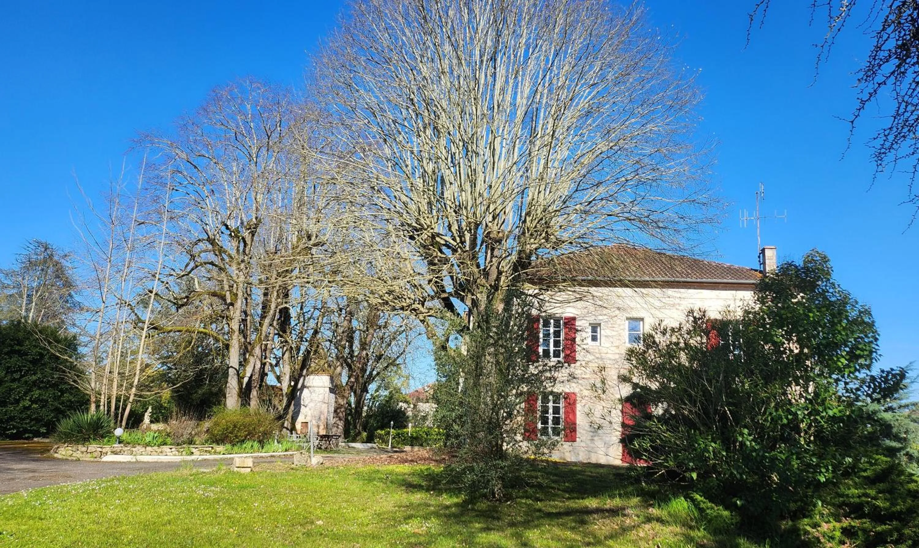 Logis Hotels - Au Colombier du Touron