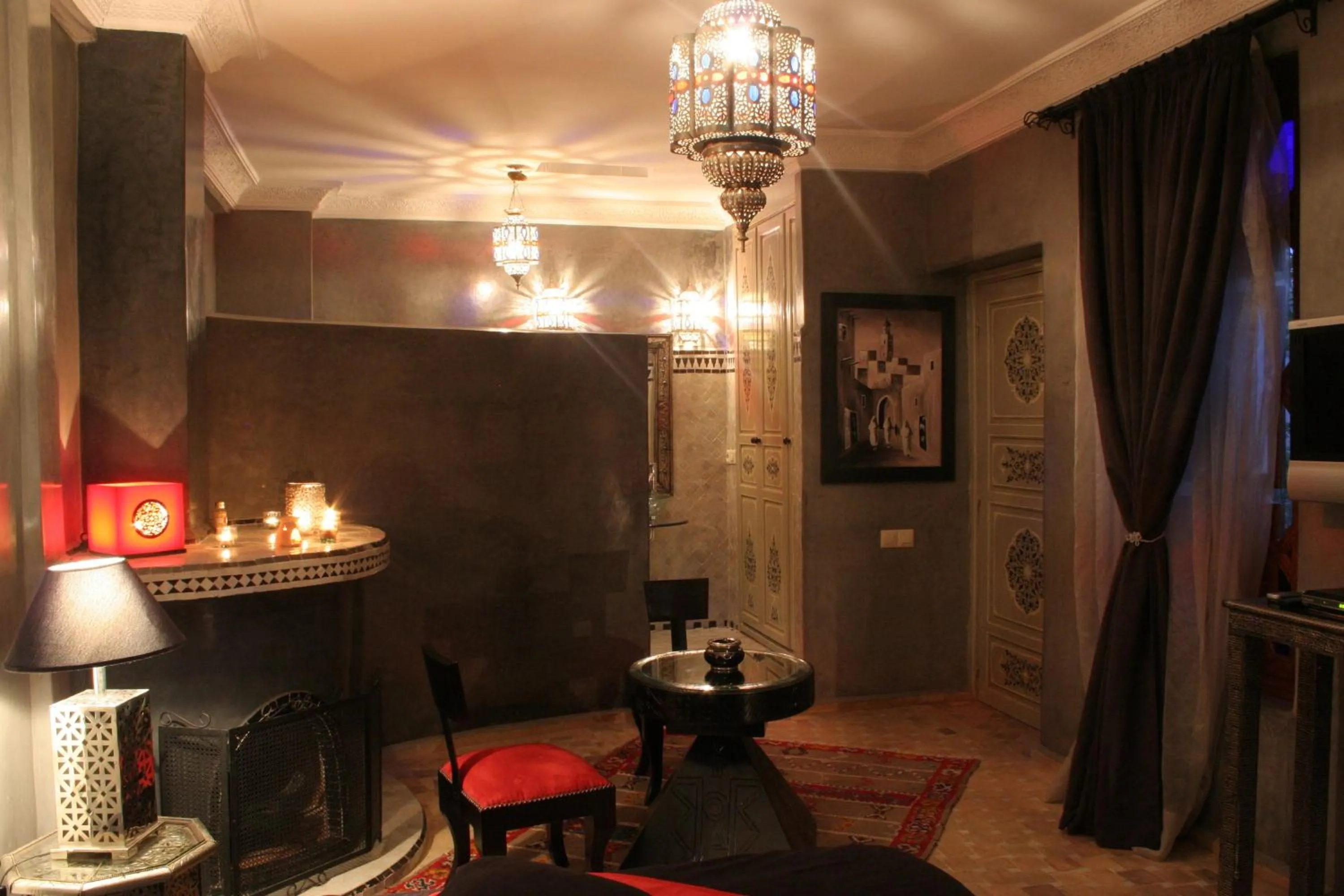 Decorative detail in Riad Turquoise