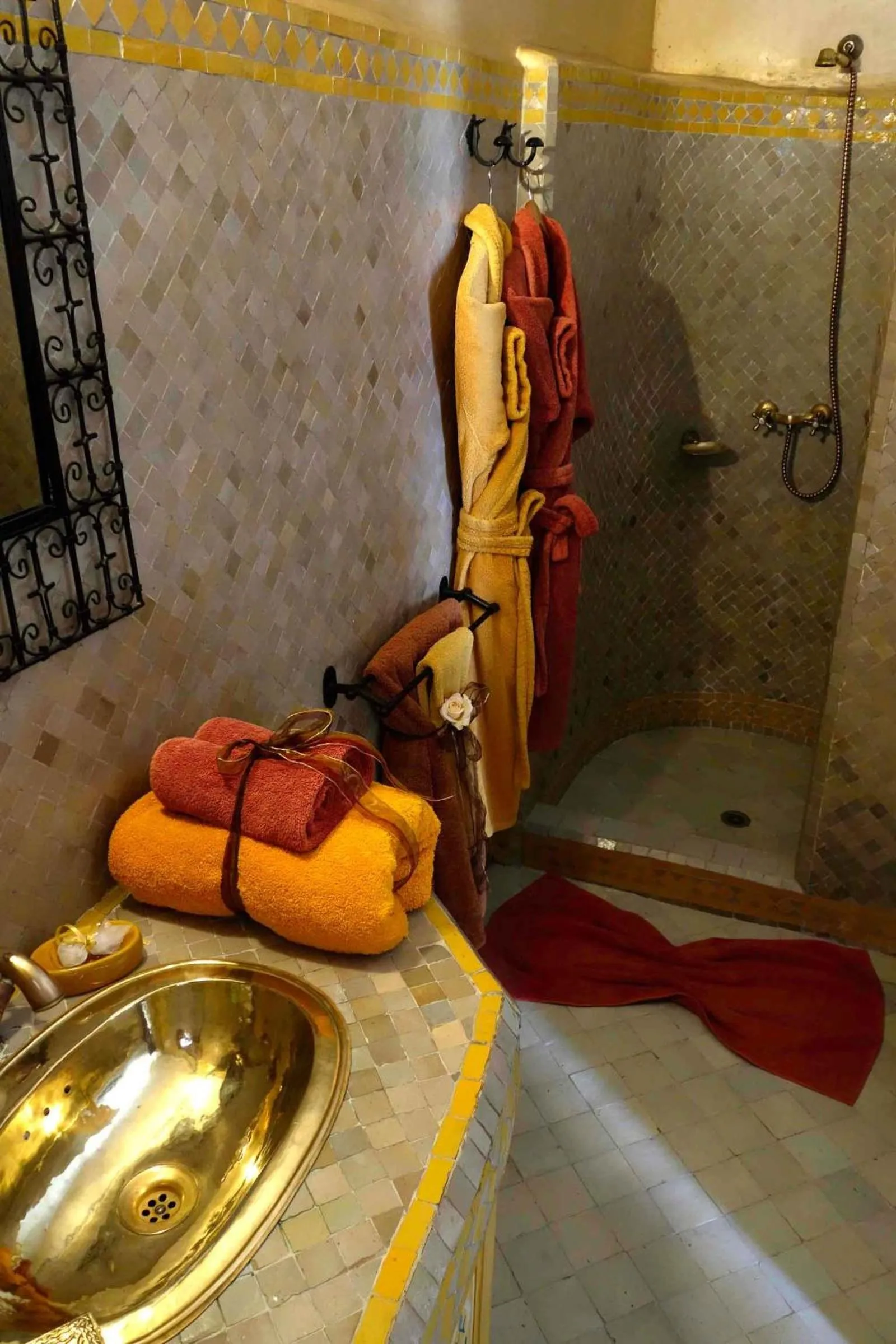 Shower in Riad Turquoise