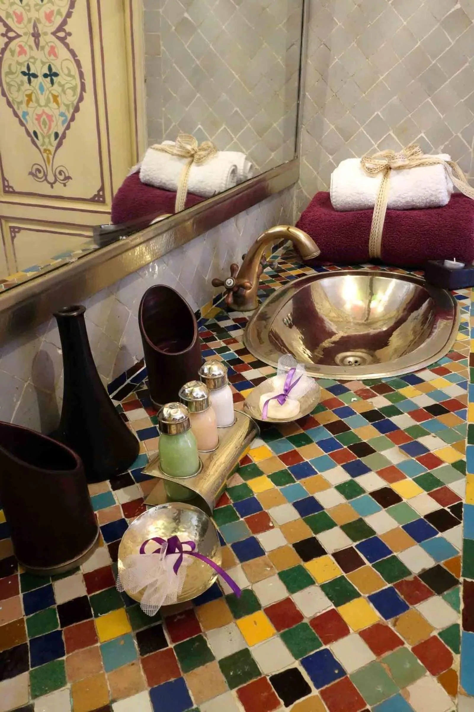 Decorative detail in Riad Turquoise