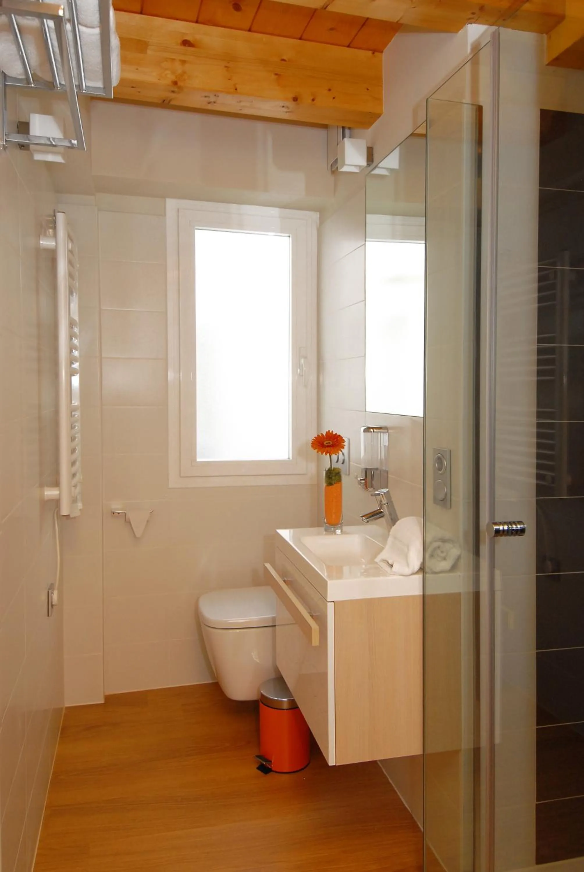 Bathroom in Hostal riMboMbin