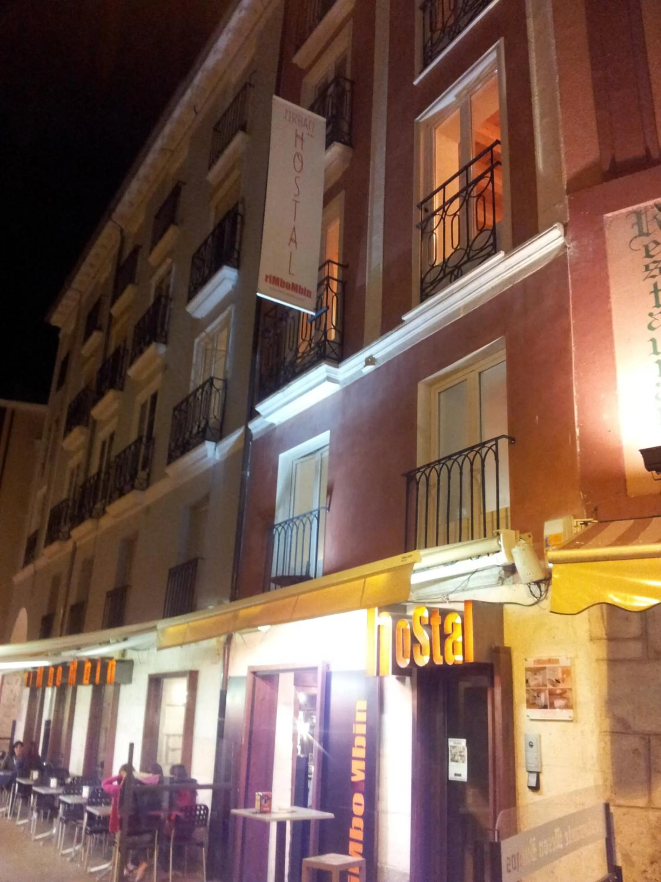 Facade/entrance in Hostal riMboMbin