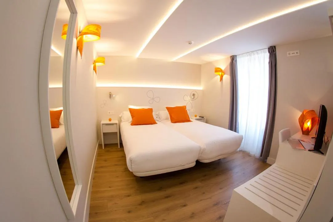 Bed in Hostal riMboMbin