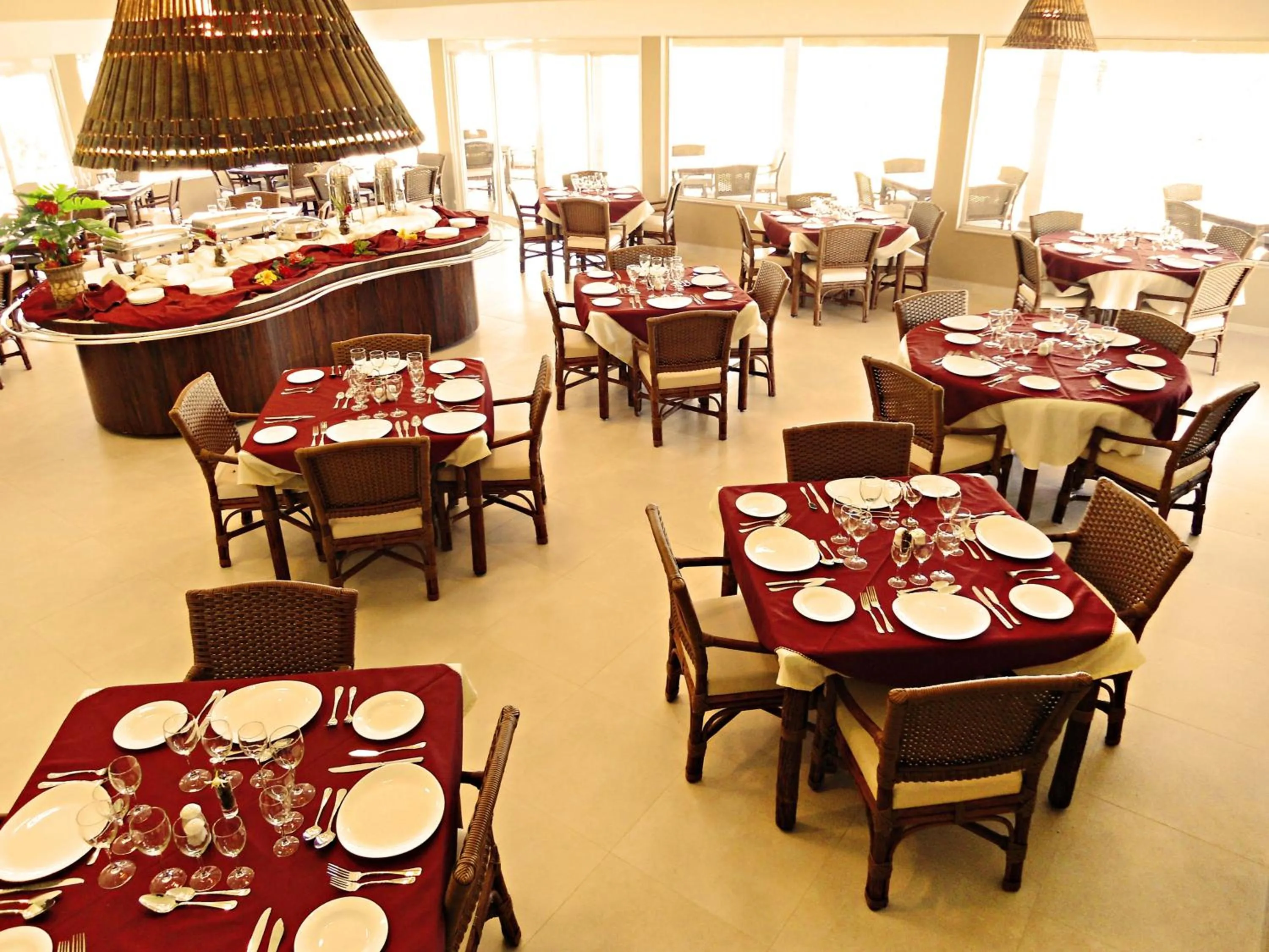 Restaurant/places to eat in Resort da Ilha