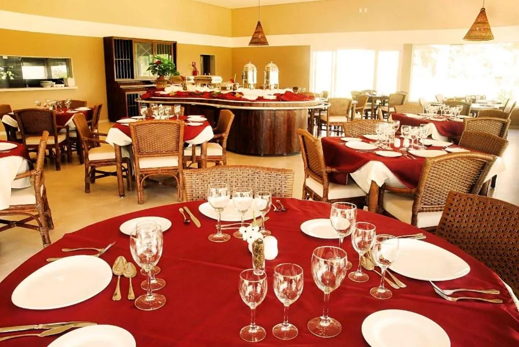 Restaurant/places to eat in Resort da Ilha