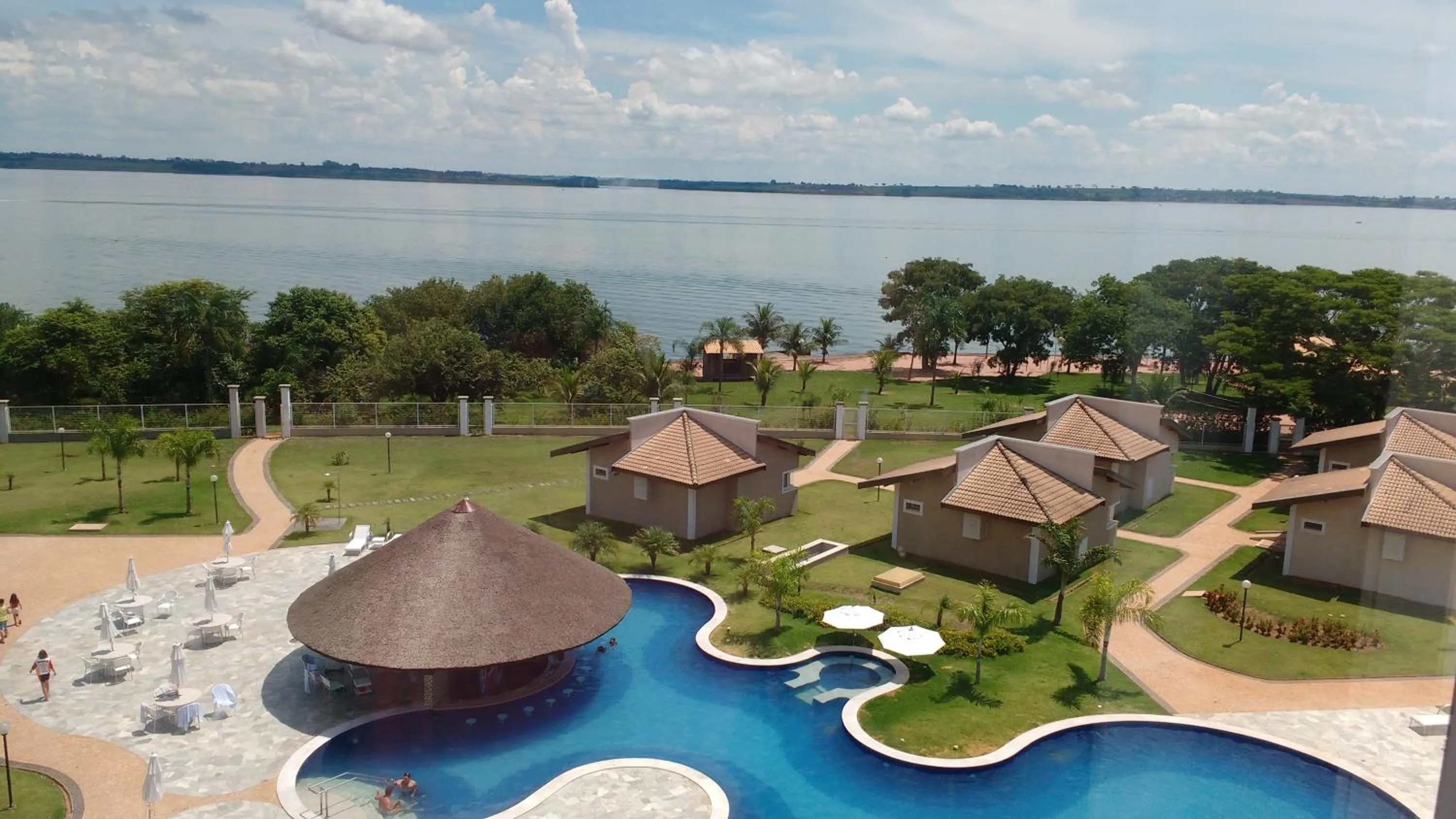 Property building in Resort da Ilha