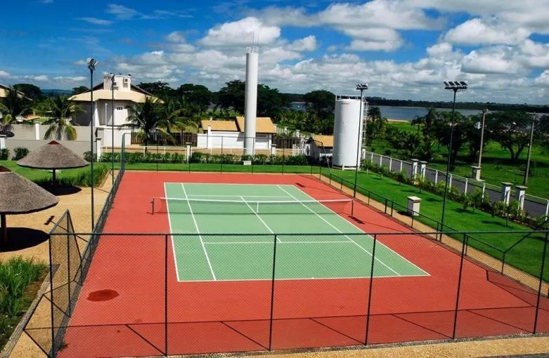 Tennis court in Resort da Ilha