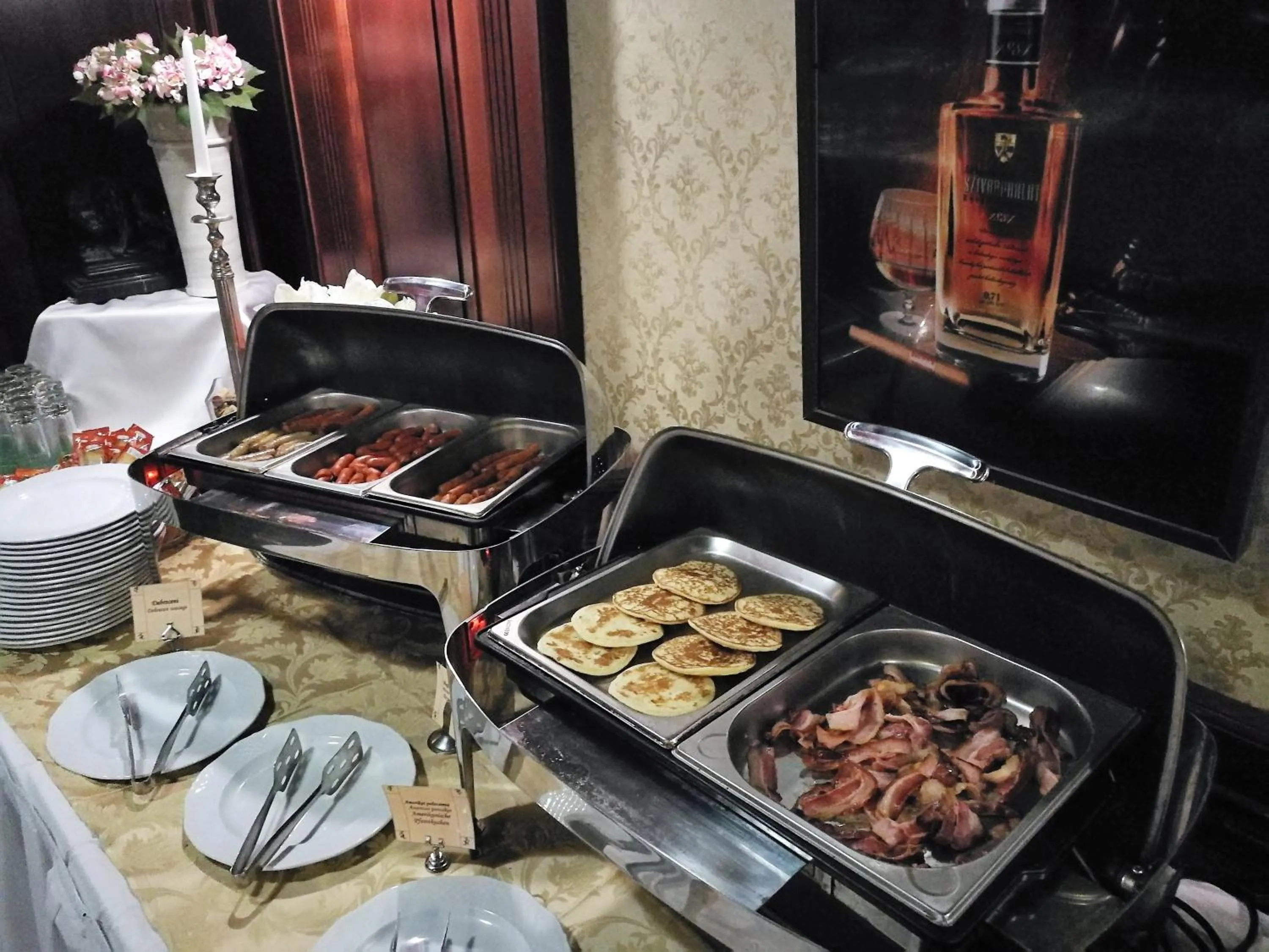 Buffet breakfast in Golden Ball Club