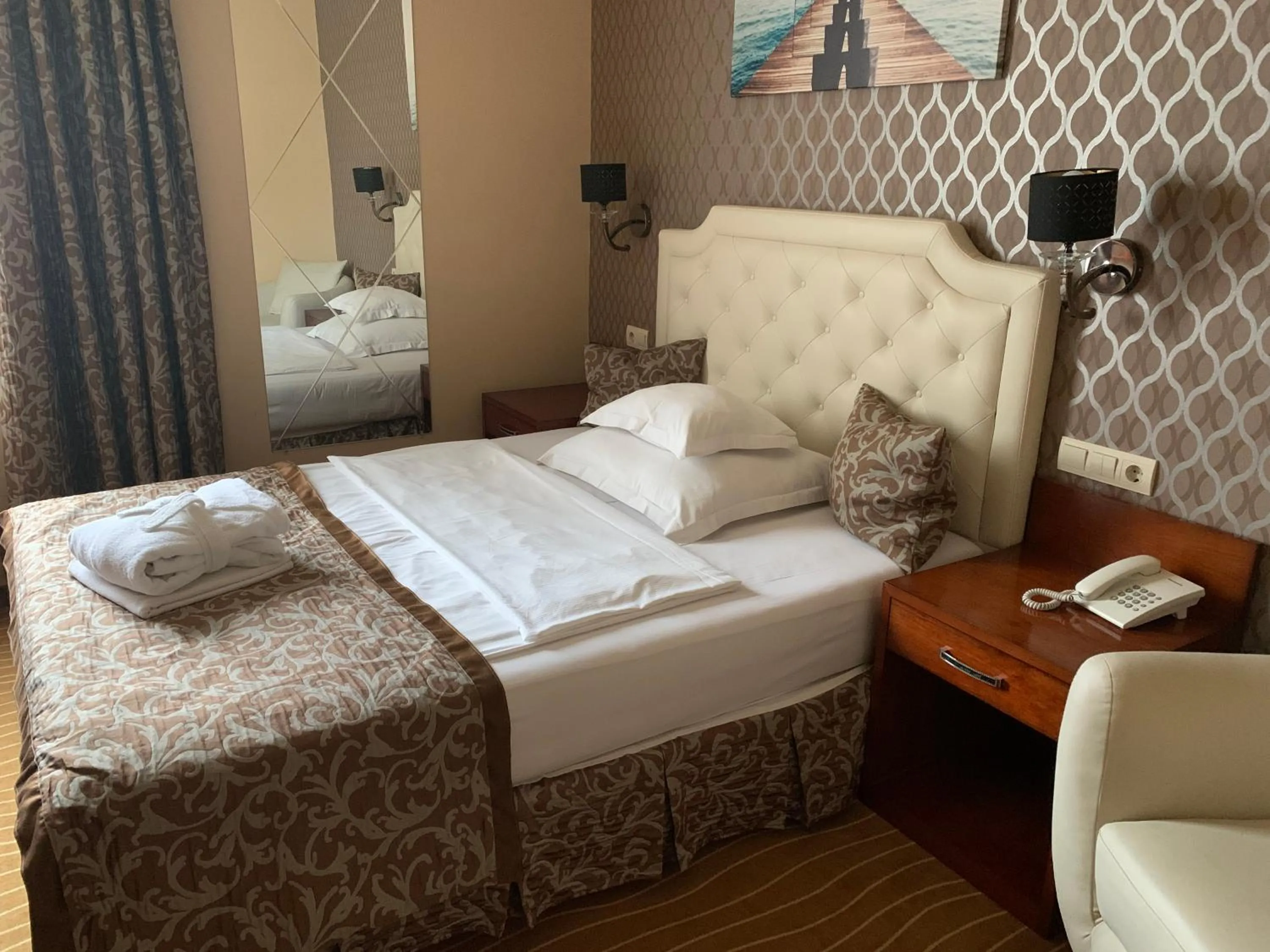 Photo of the whole room, Bed in Golden Ball Club