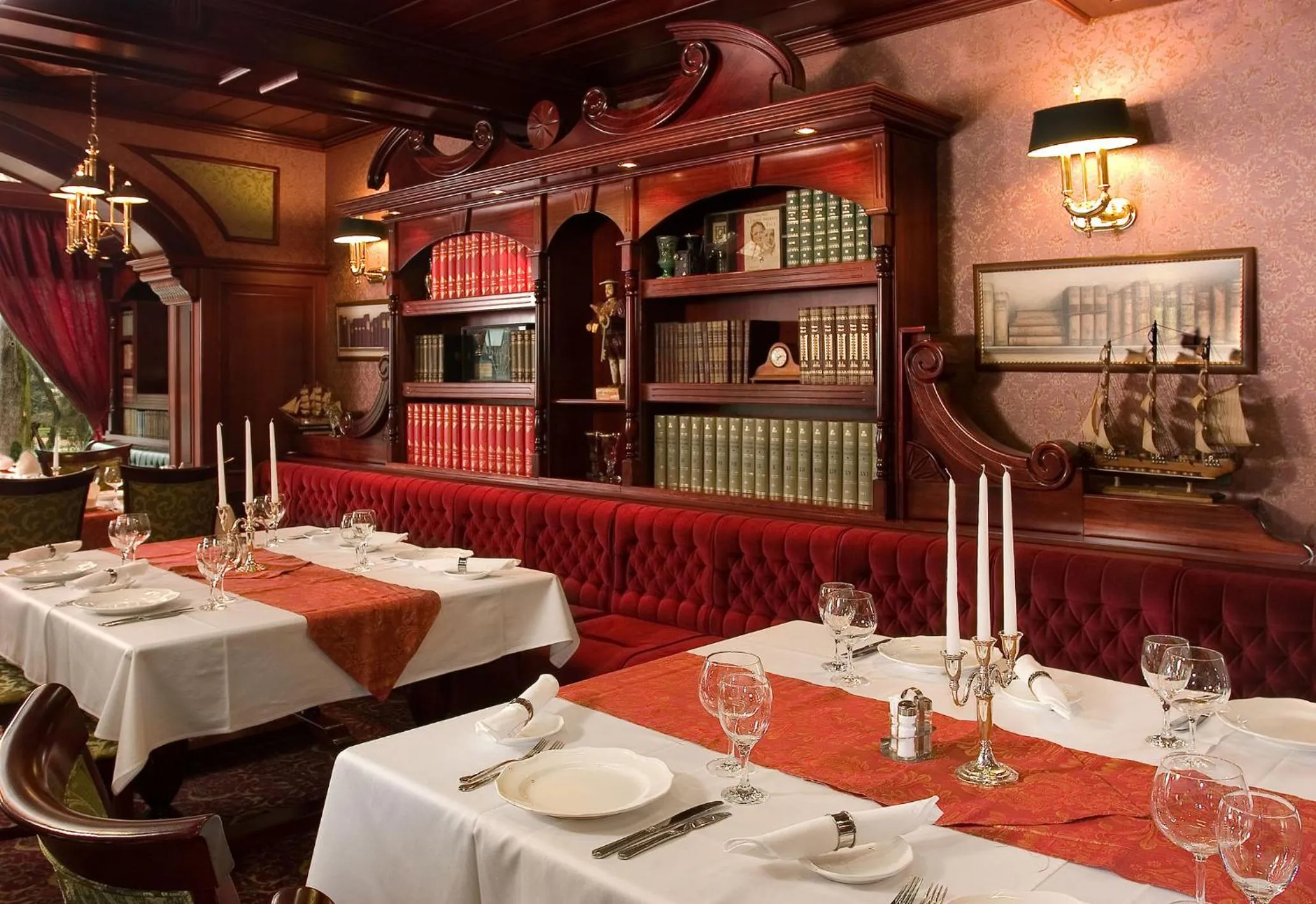 Restaurant/places to eat in Golden Ball Club