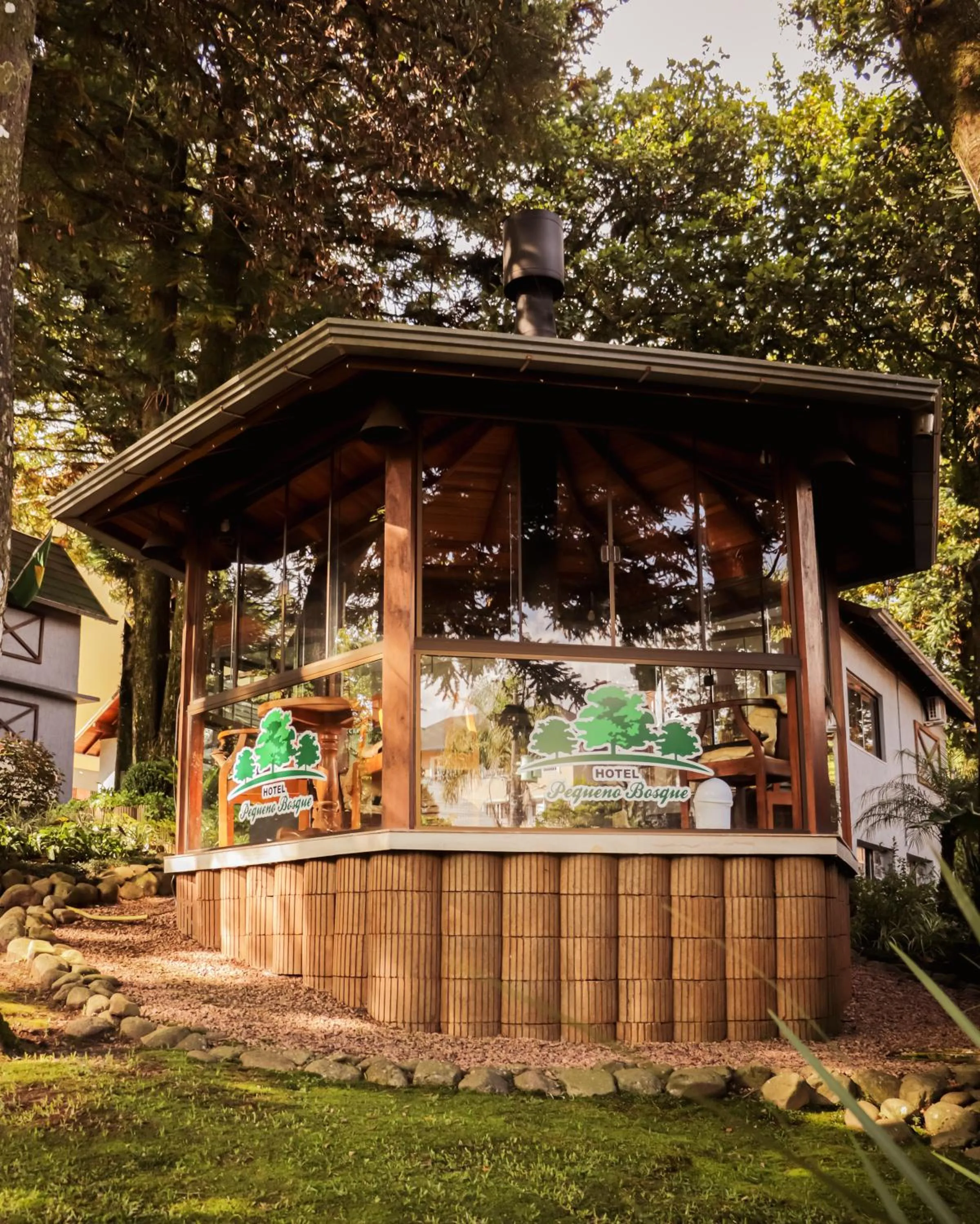 Property building in Hotel Pequeno Bosque