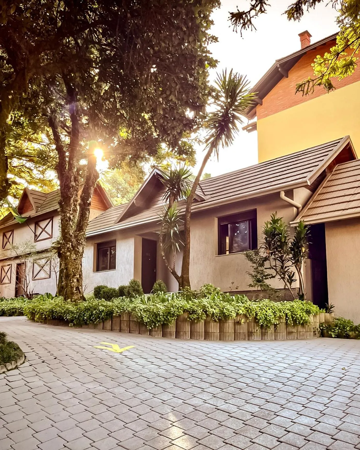 Property building in Hotel Pequeno Bosque