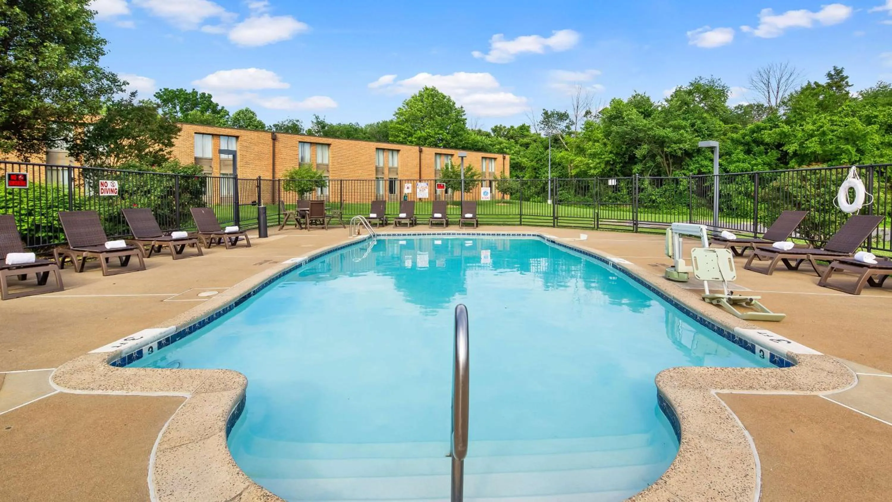 Pool view in Best Western Leesburg