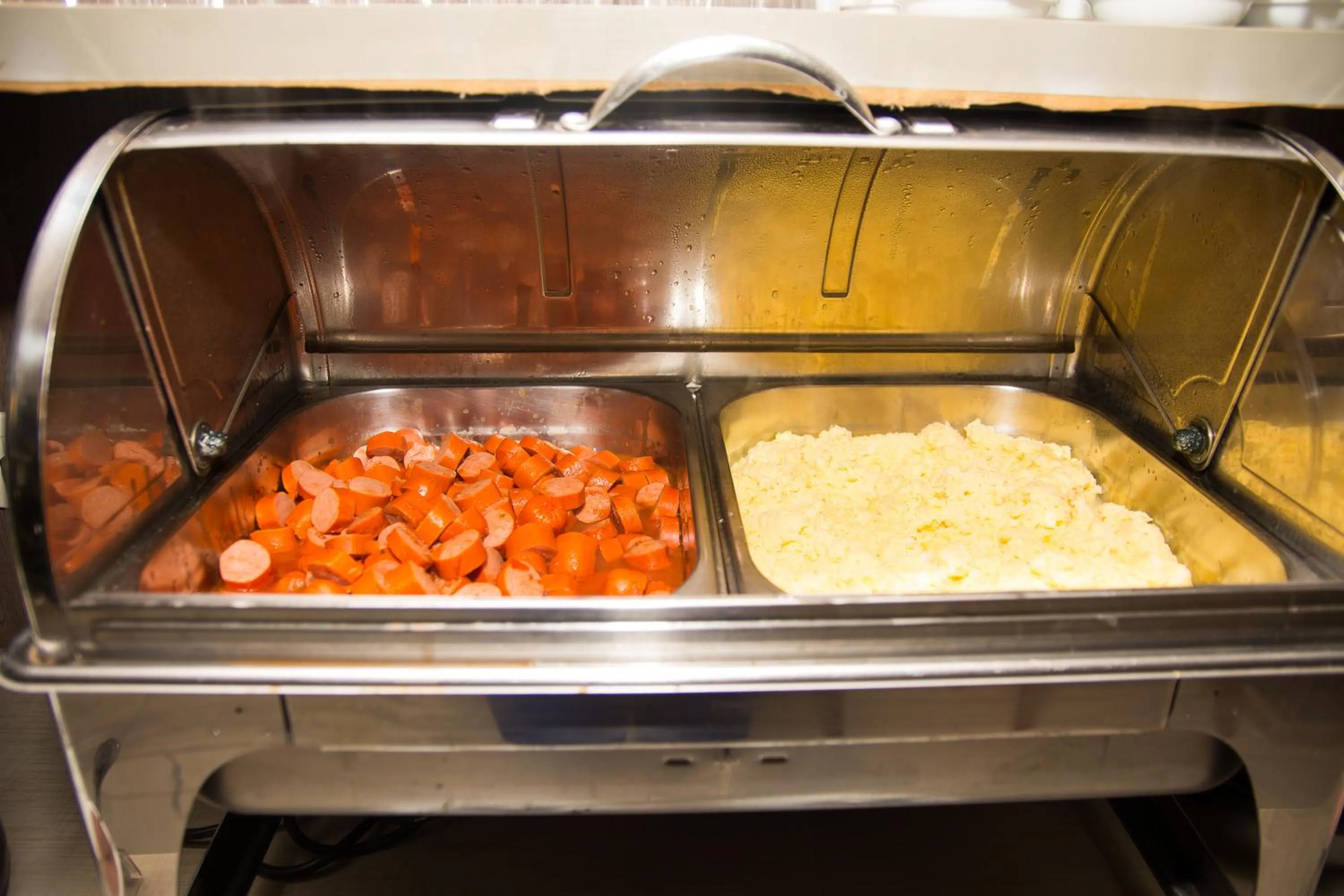 Buffet breakfast in Class Hotel Varginha