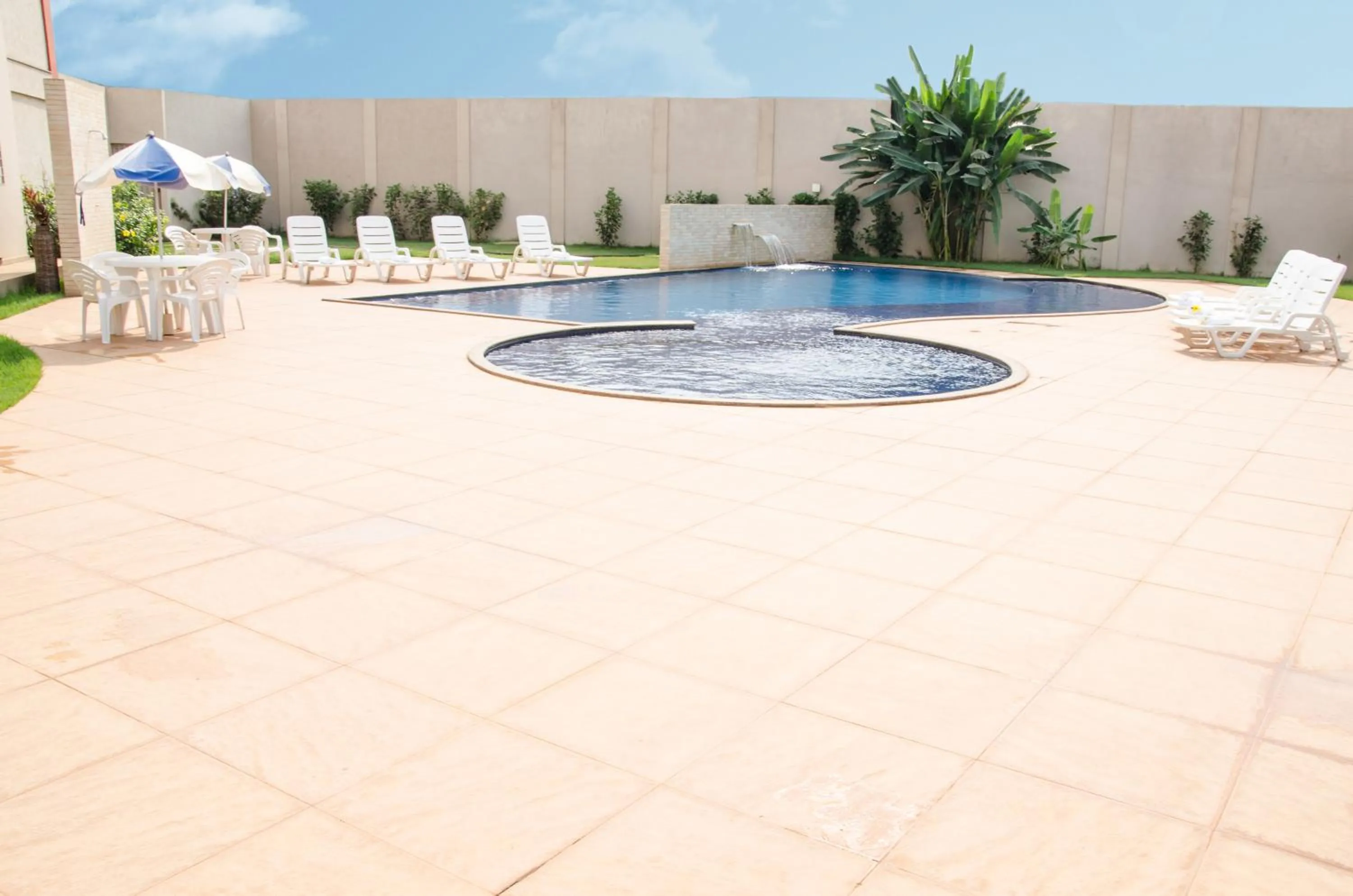 Pool view in Vale dos Carajás Hotel