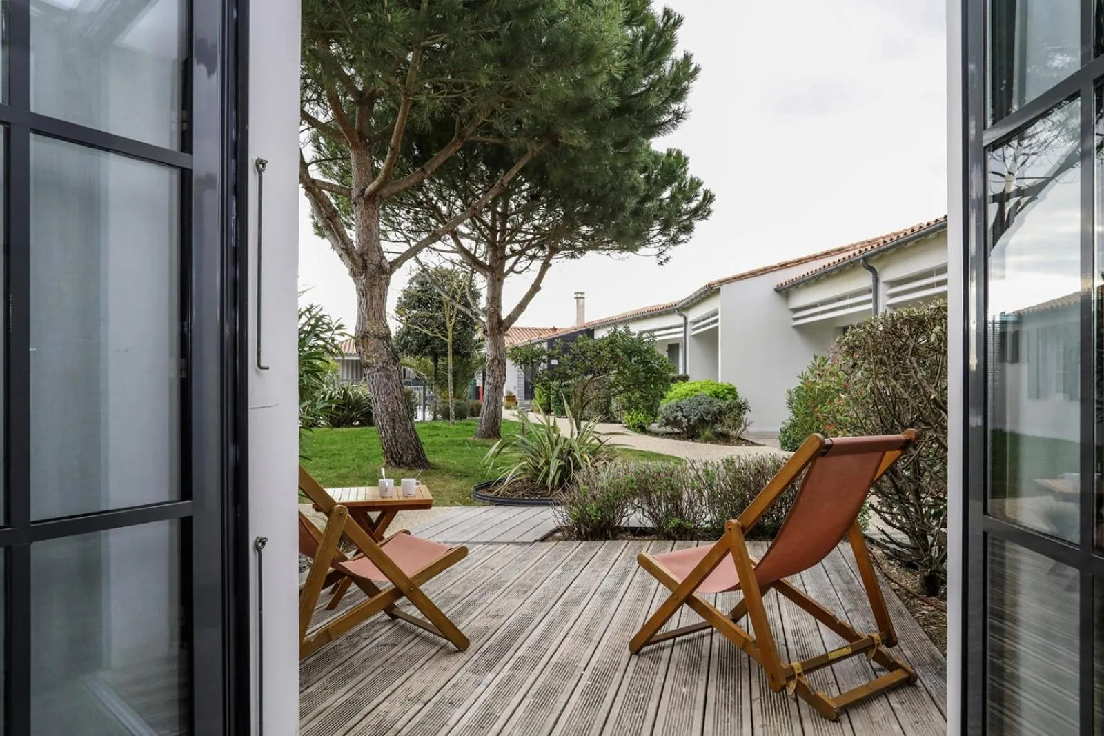 Photo of the whole room in Hôtel Les Vignes de la Chapelle, "The Originals Relais"