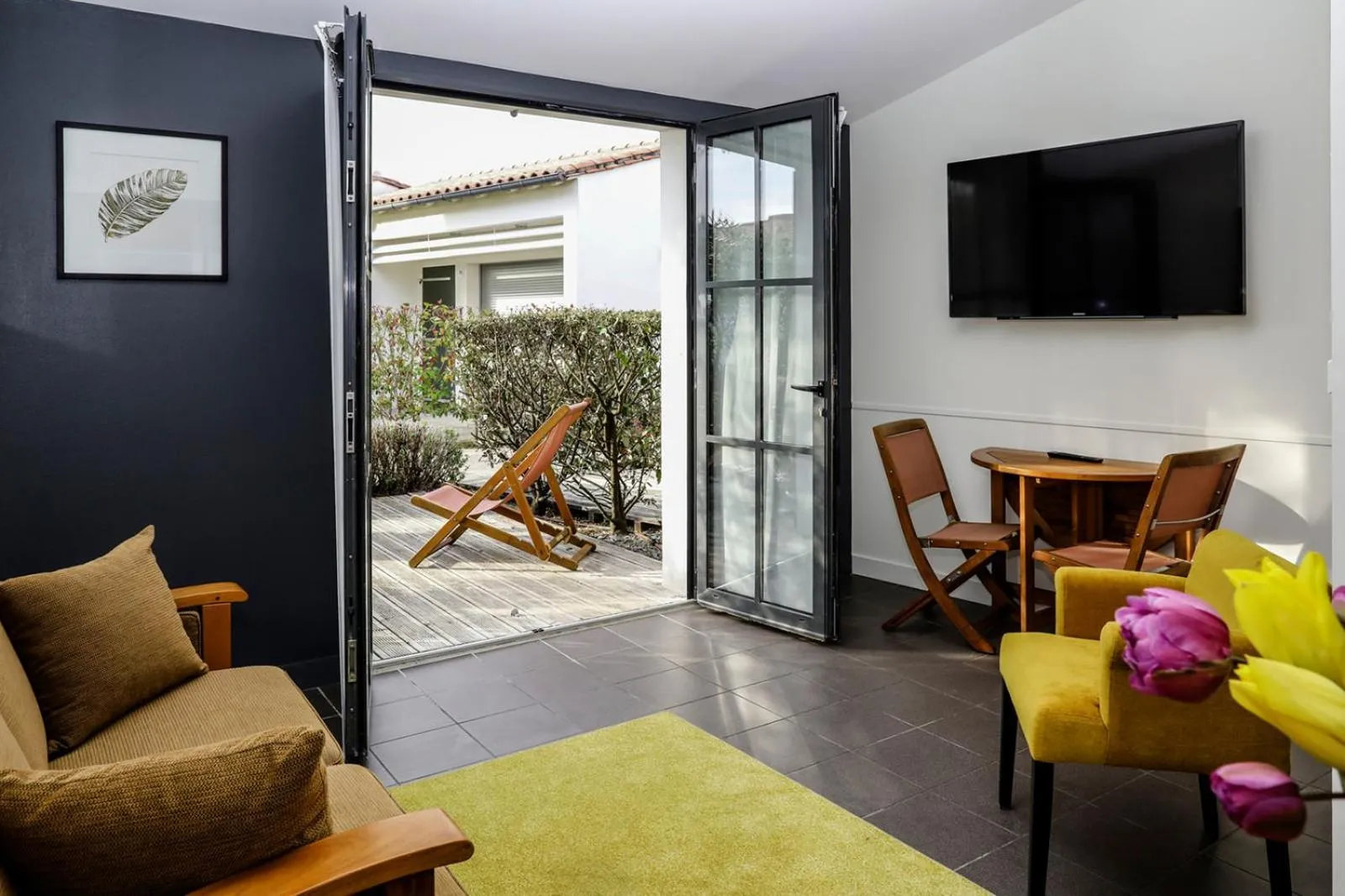 Photo of the whole room in Hôtel Les Vignes de la Chapelle, "The Originals Relais"