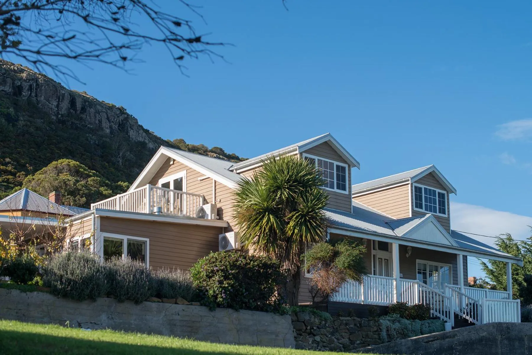 Facade/entrance in The Ark Stanley Luxury Bed and Breakfast
