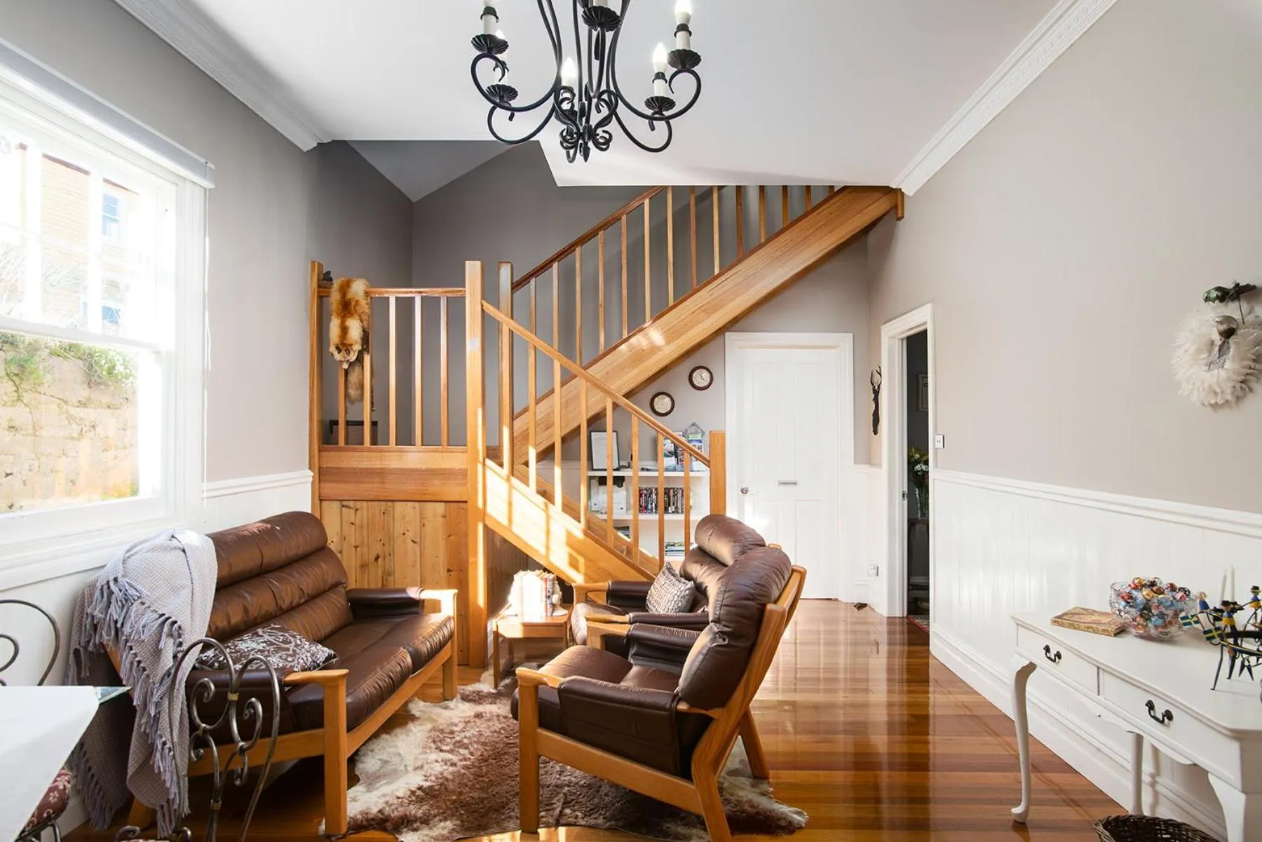 Communal lounge/ TV room in The Ark Stanley Luxury Bed and Breakfast