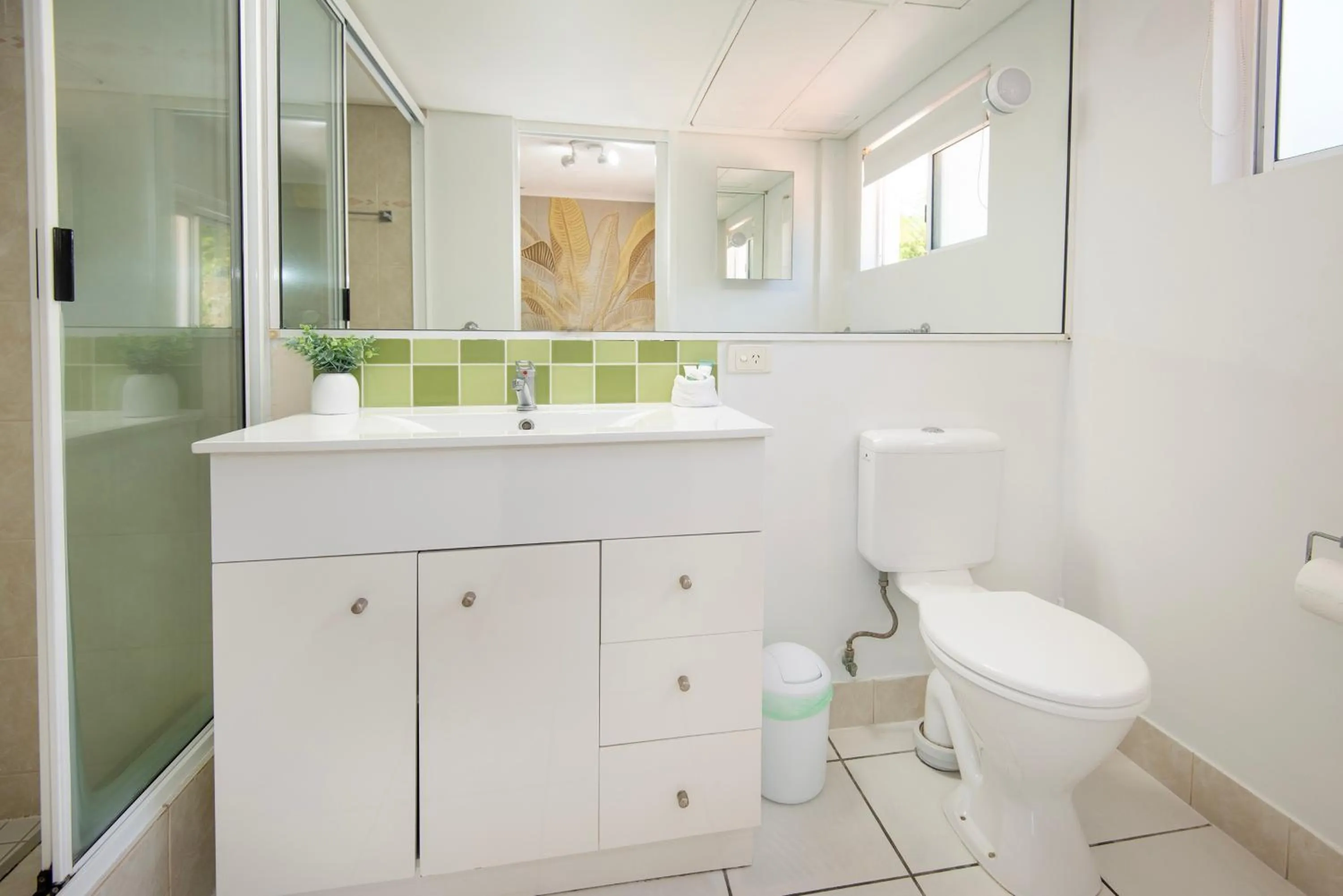 Bathroom in Golden Sands Beachfront Resort