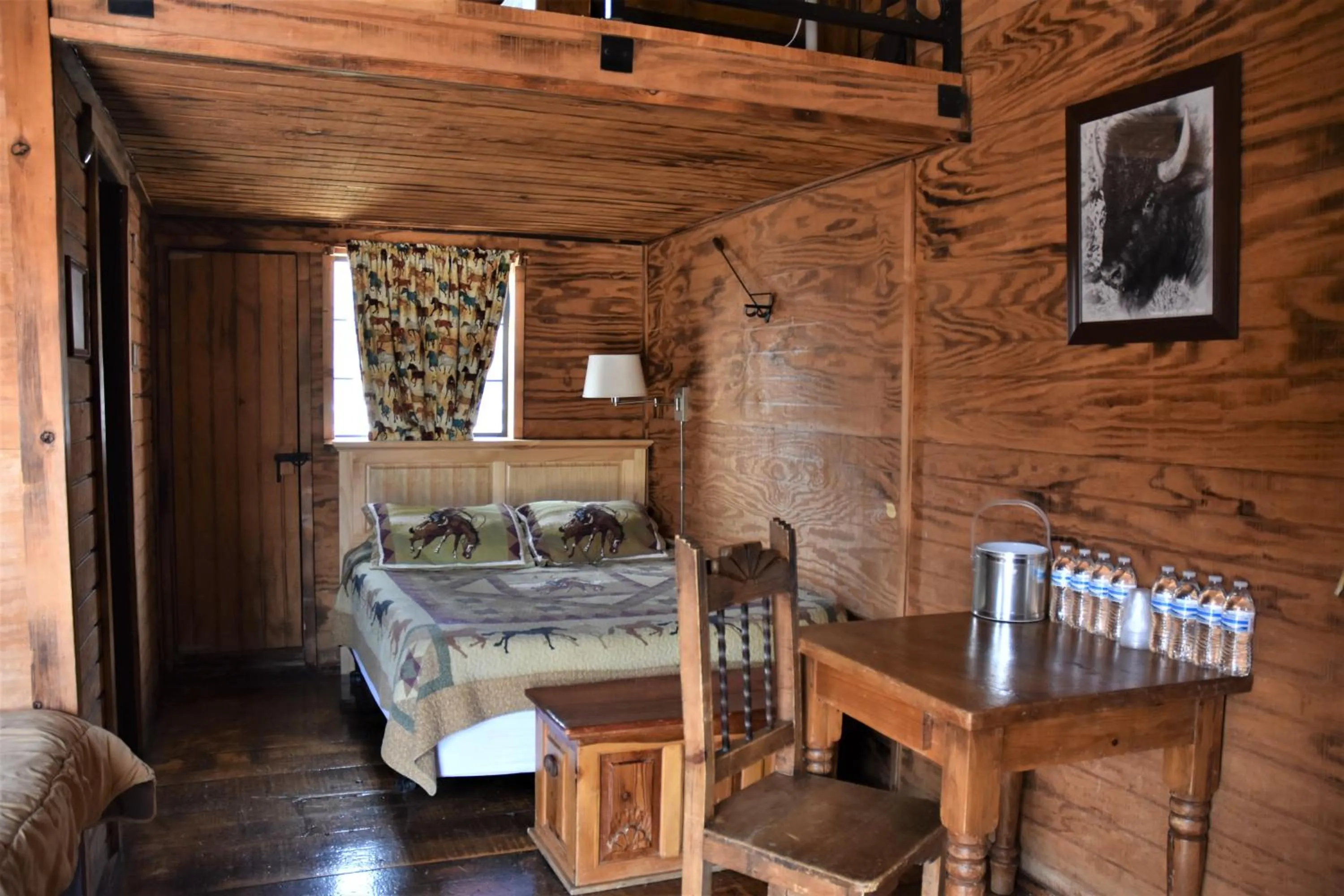 Photo of the whole room, Bed in Grand Canyon Western Ranch