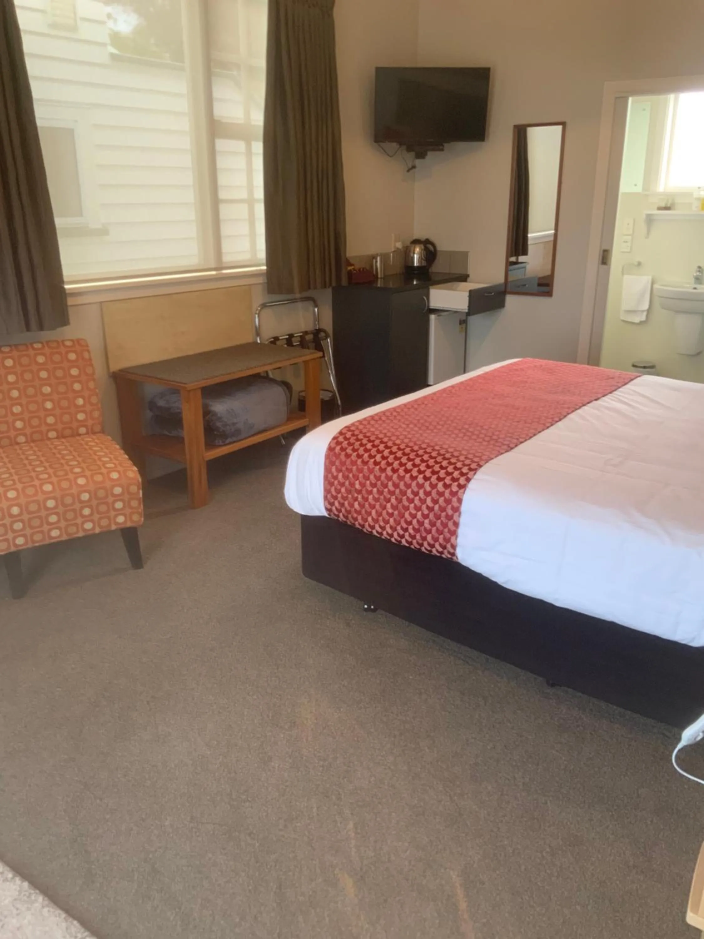 Bed in Bendamere House Bed & Breakfast