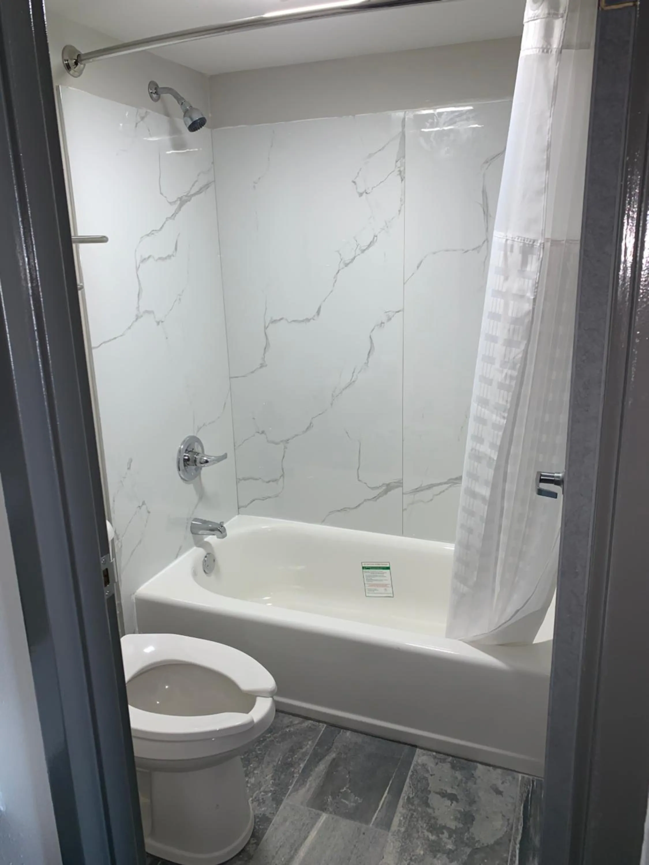 Super 8 by Wyndham Sulphur South