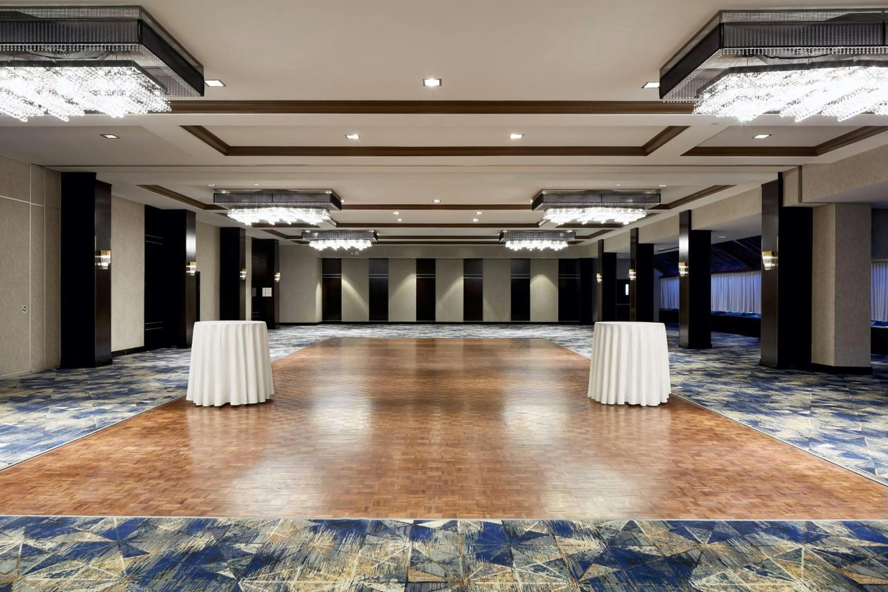 Meeting/conference room in Sheraton Montreal Airport Hotel