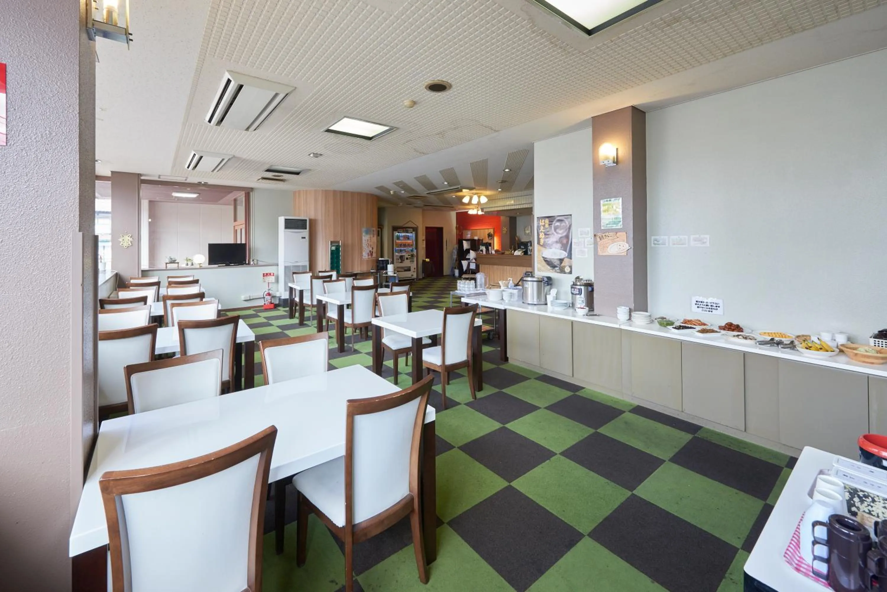 Restaurant/places to eat in Select Inn Yonezawa