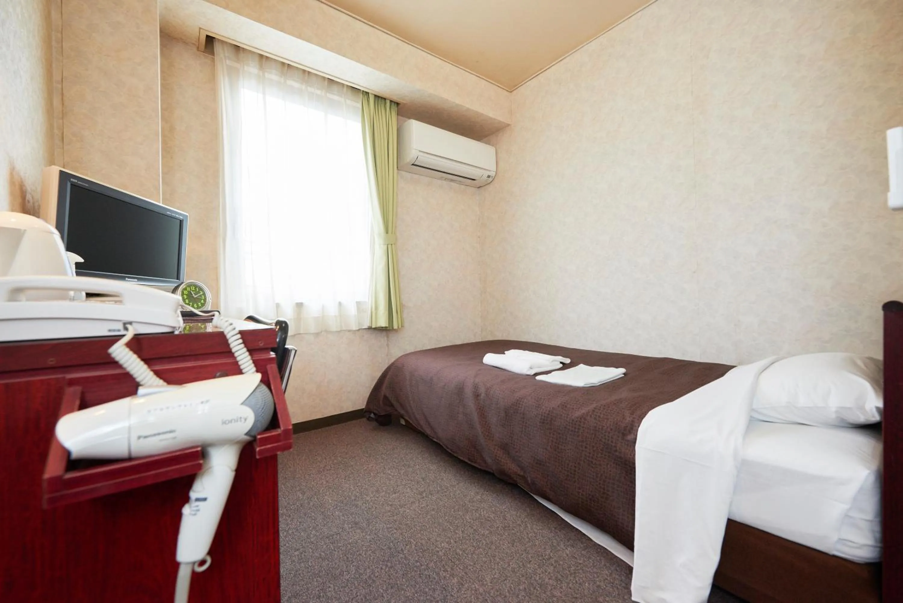 Bed in Select Inn Yonezawa