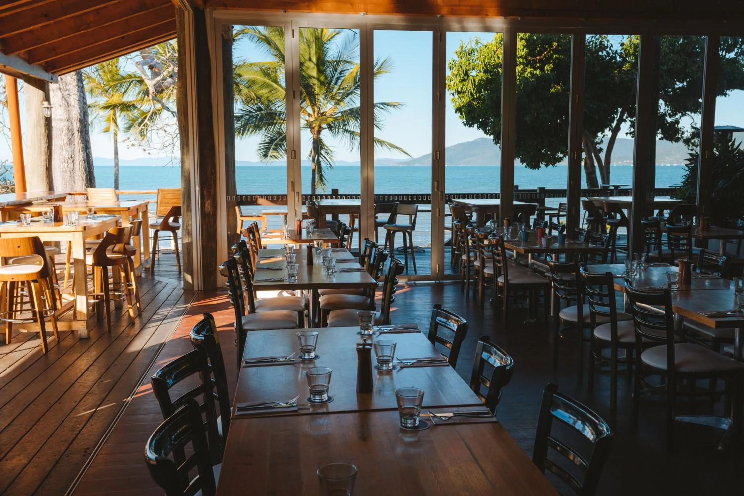 Restaurant/places to eat in Freedom Shores Resort Airlie Beach