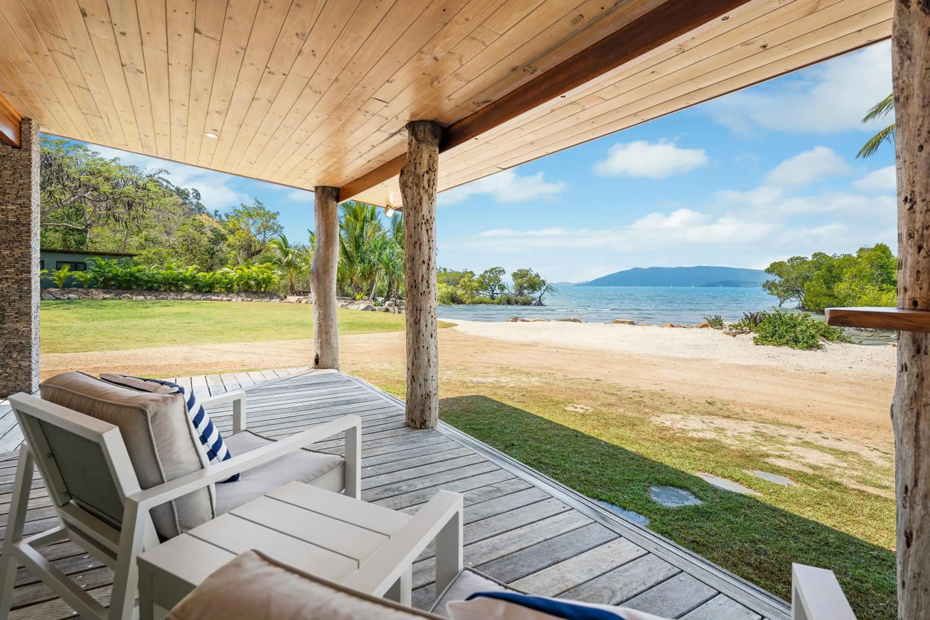 Beach in Freedom Shores Resort Airlie Beach