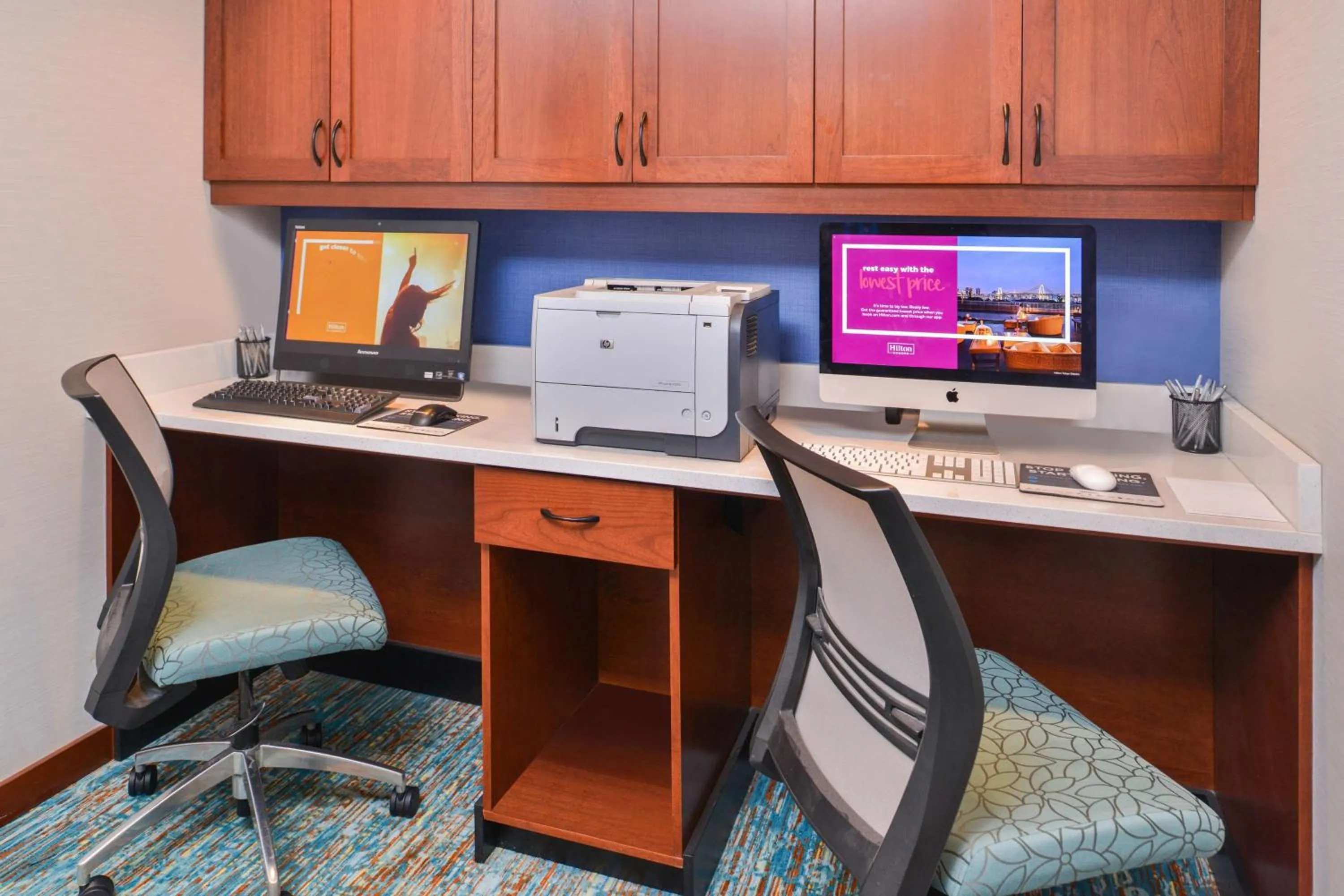 Business facilities in Hampton Inn Seattle Airport