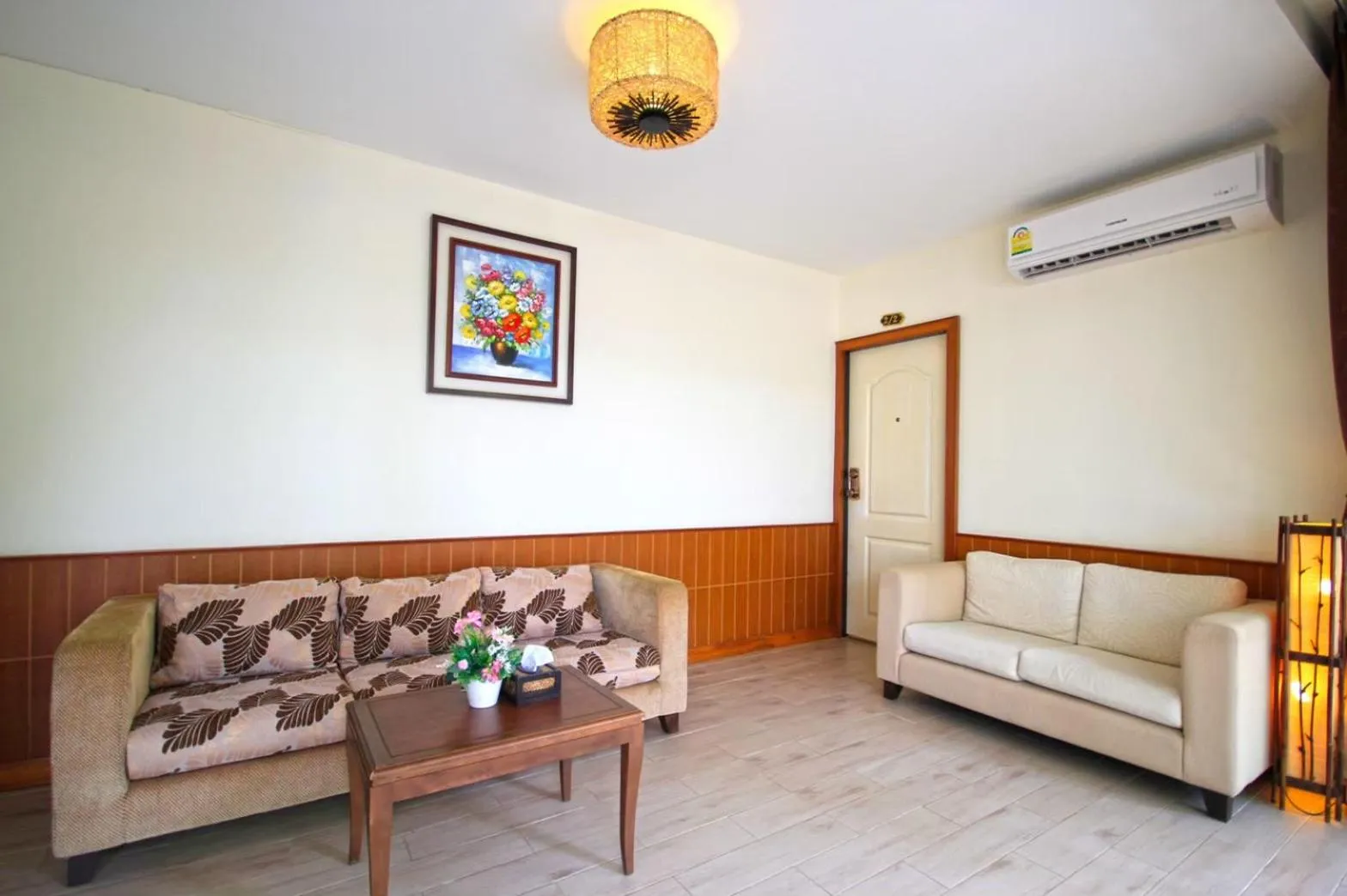 Living room, Bed in Chawalun Resort