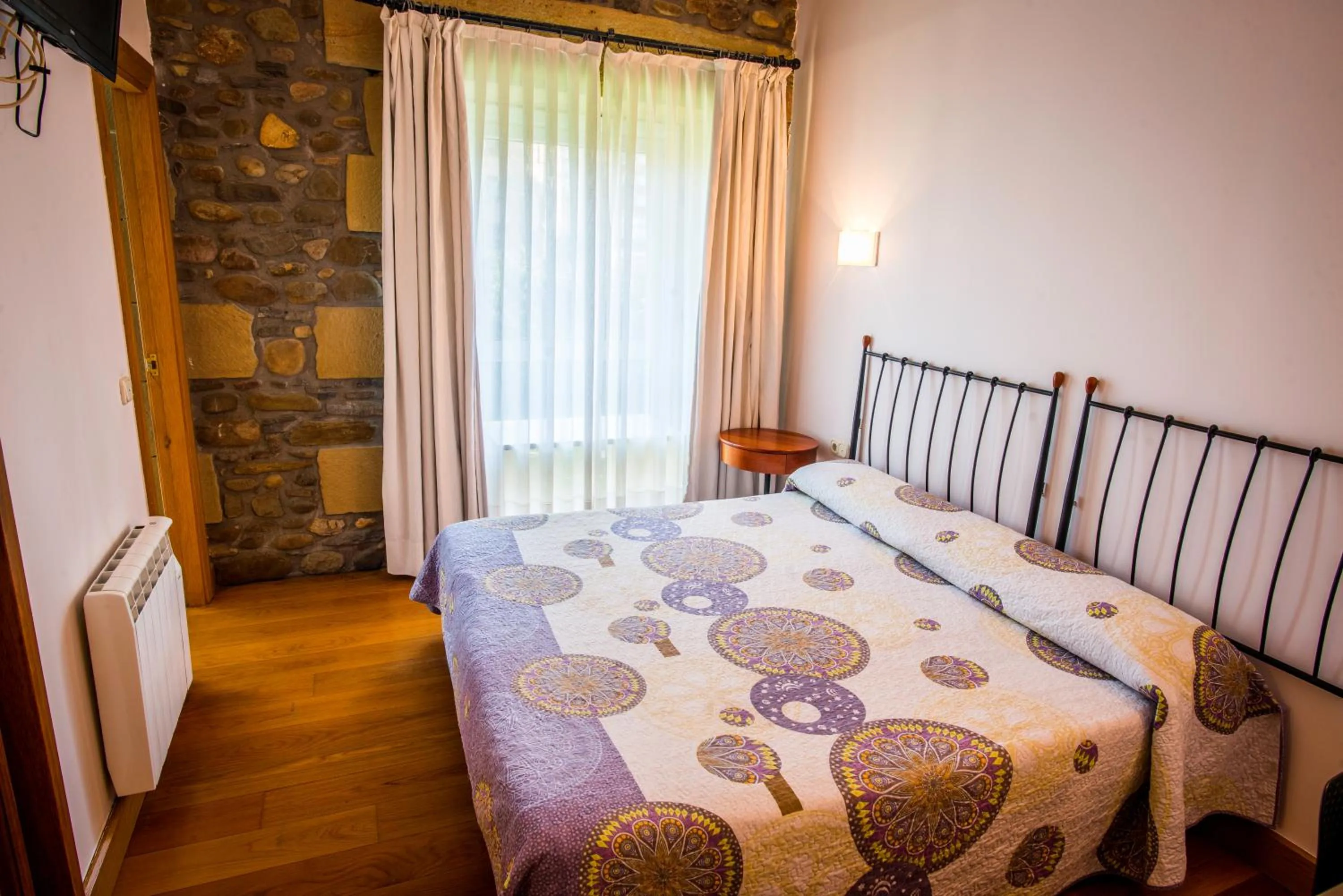 Photo of the whole room, Bed in Hotel Palacio Atxega