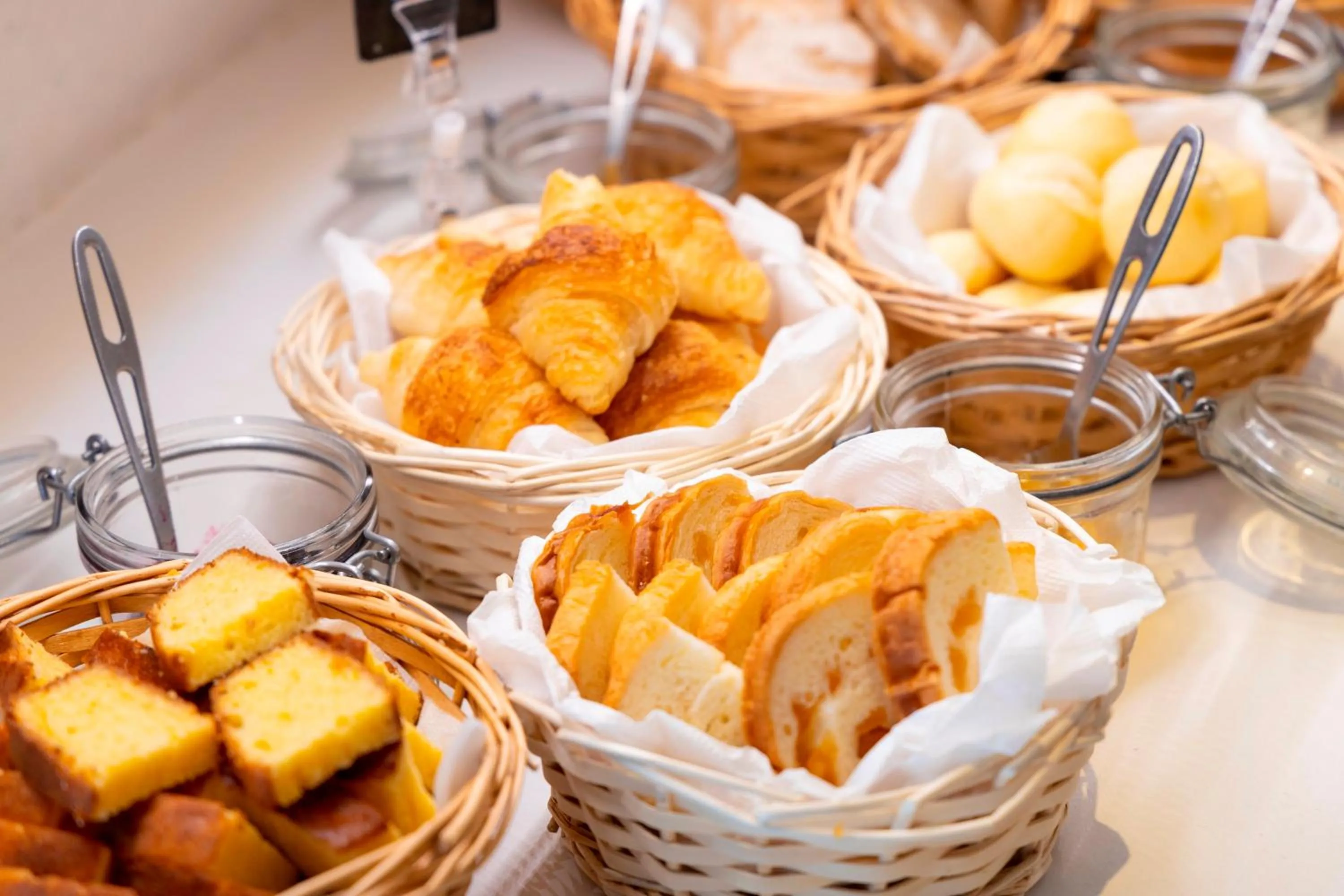 Buffet breakfast in DogoYaya