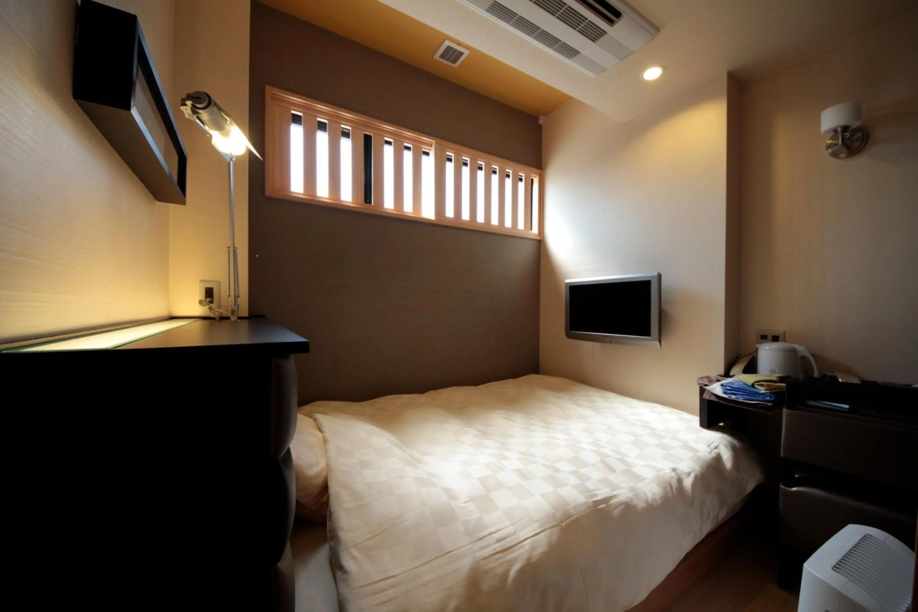 Photo of the whole room, Bed in DogoYaya