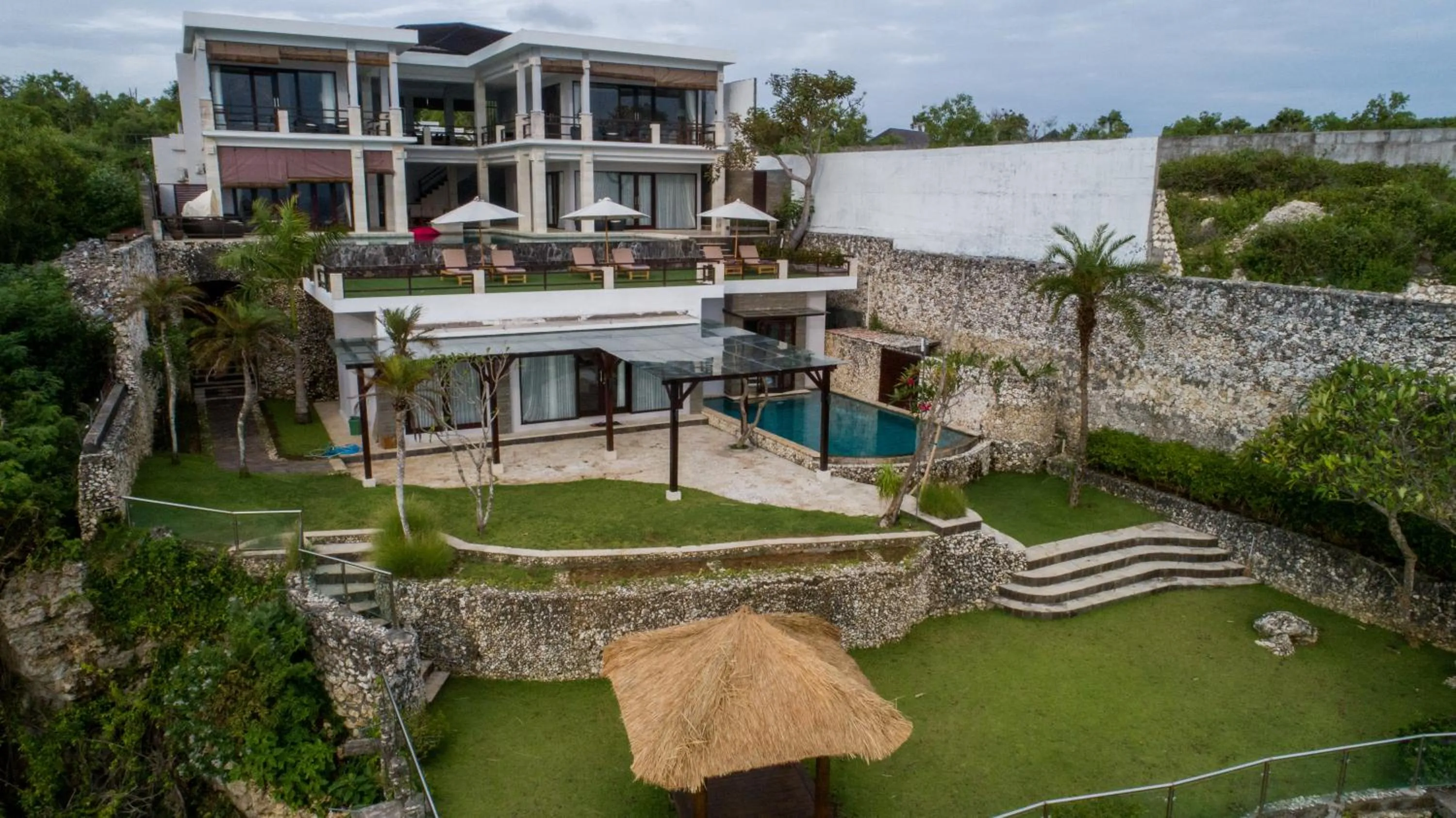 Property building in Villa Maiara