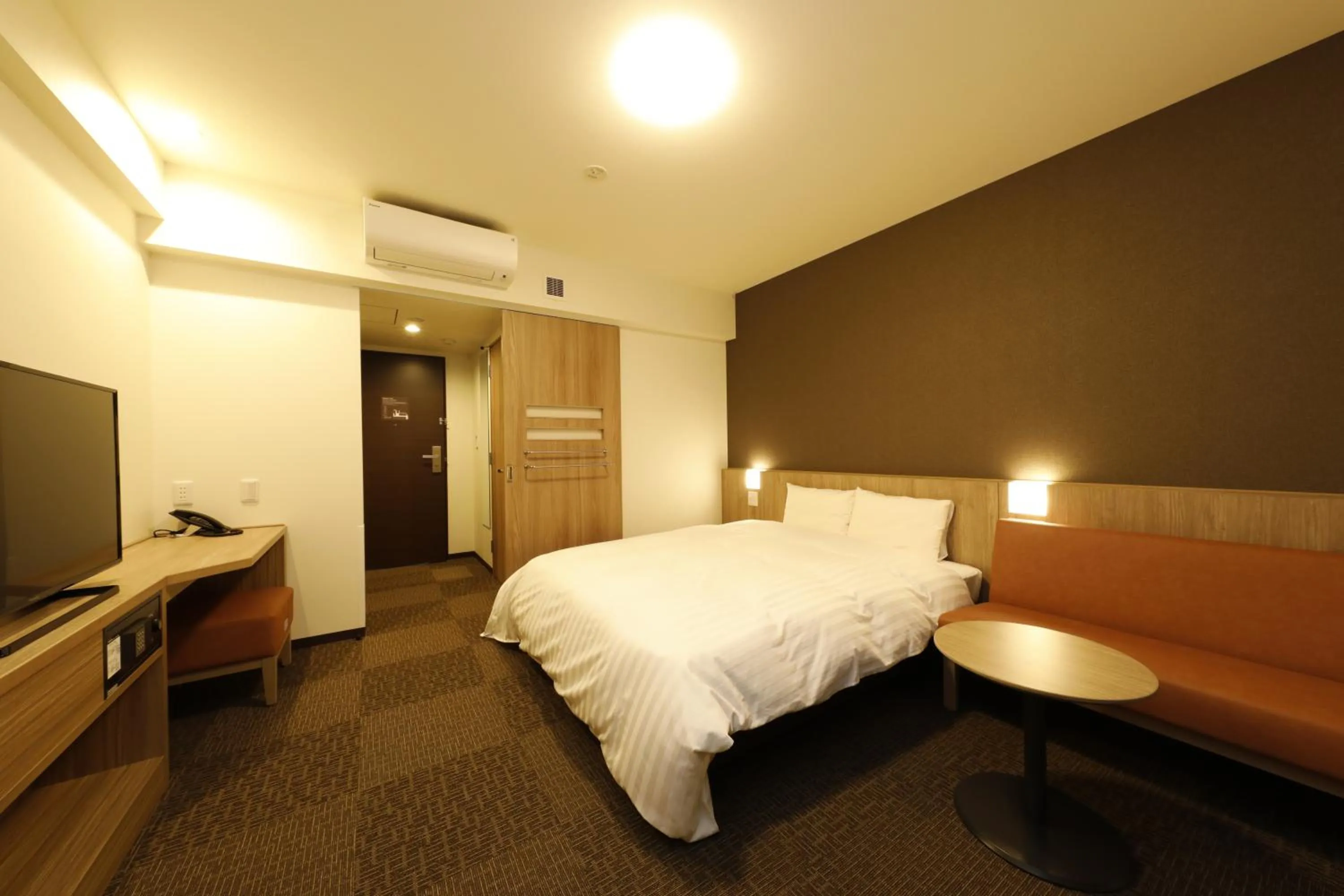 Photo of the whole room, Bed in Dormy Inn Maebashi