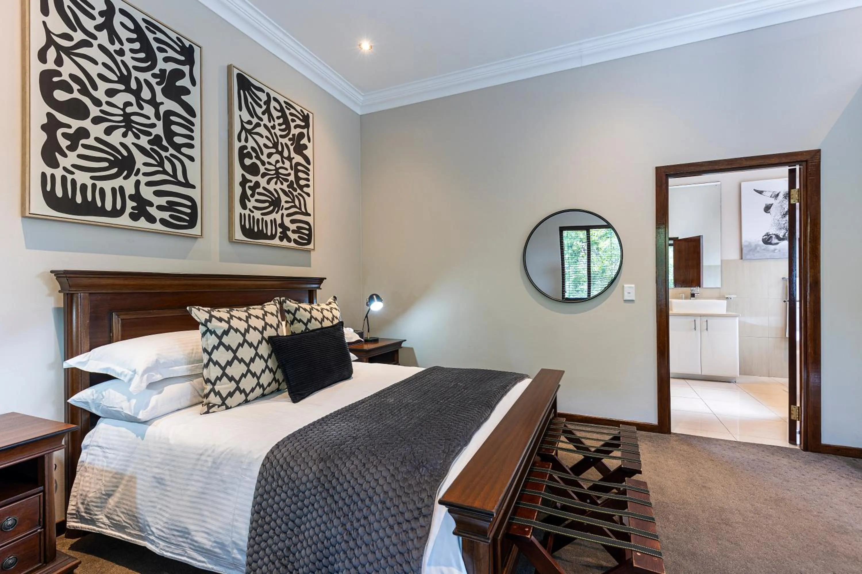 Bedroom, Bed in Hyde Park Guest House