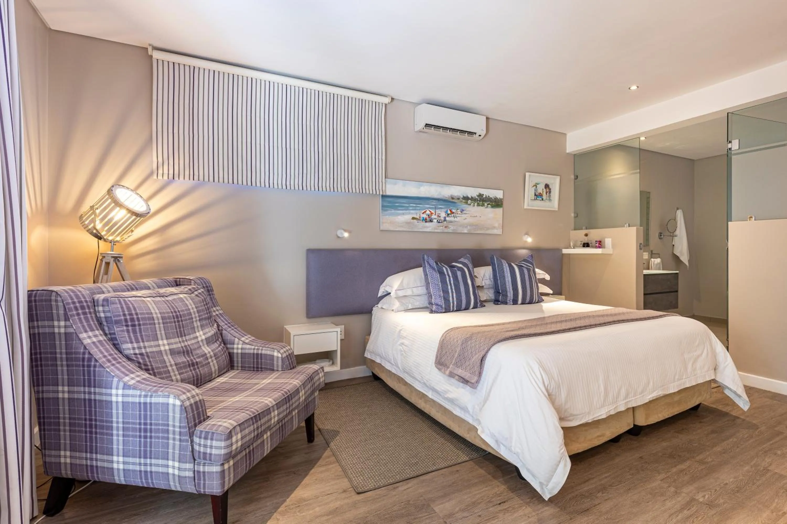 Bedroom, Bed in Hyde Park Guest House